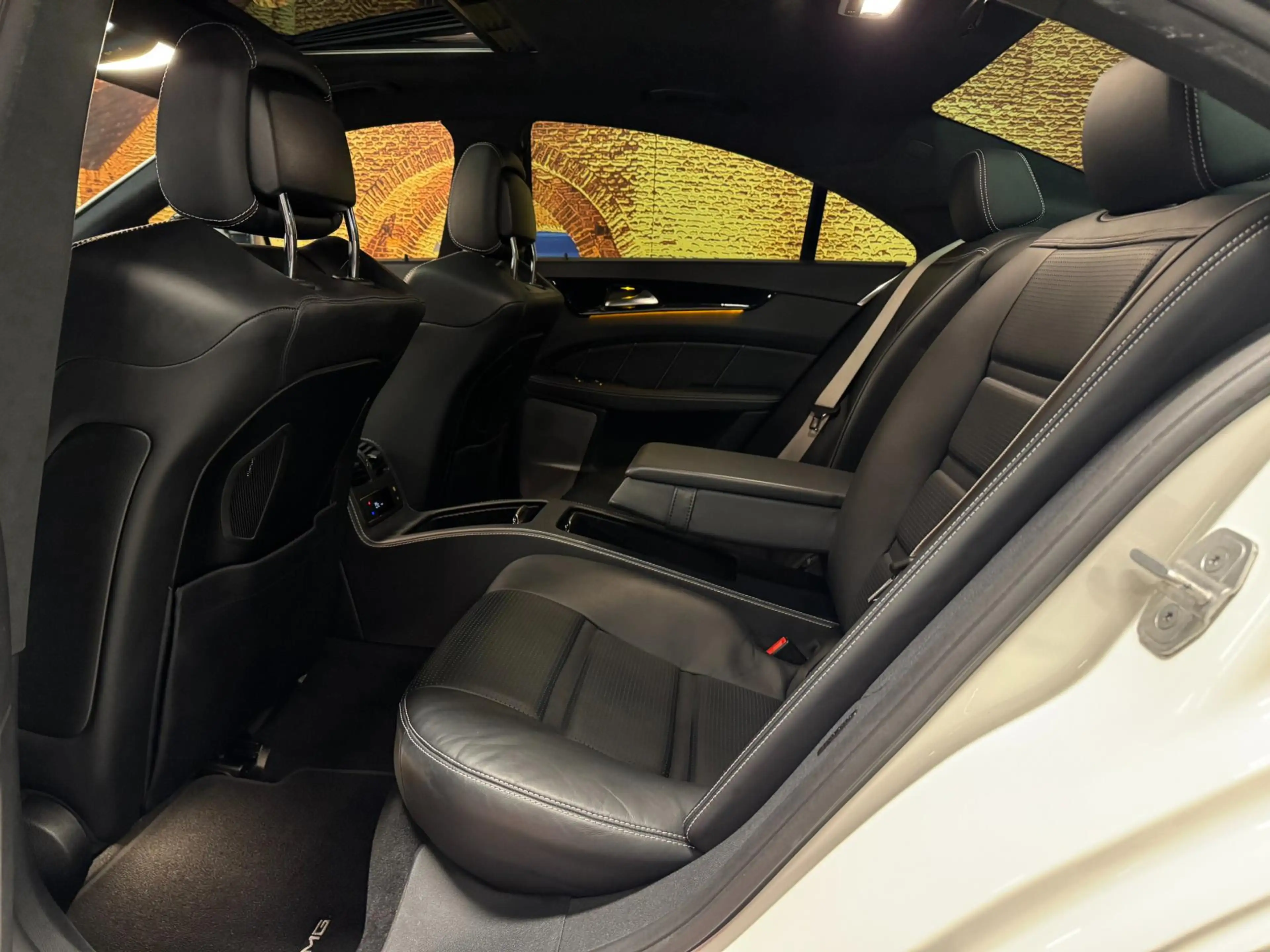 Mercedes-Benz CLS 63 AMG S 4Matic Aut Schuifdak B&O — photo 21