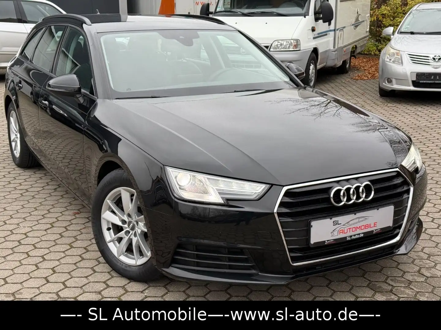 Audi A4 Avant 2.0 TDI ultra Navigation  Bi-Xenon PDC Zwart - 1