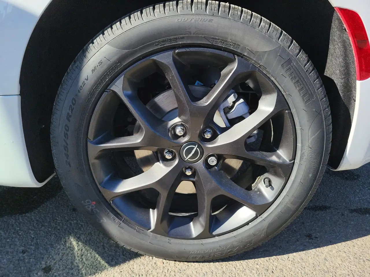 Chrysler Pacifica снимка Chrysler Pacifica