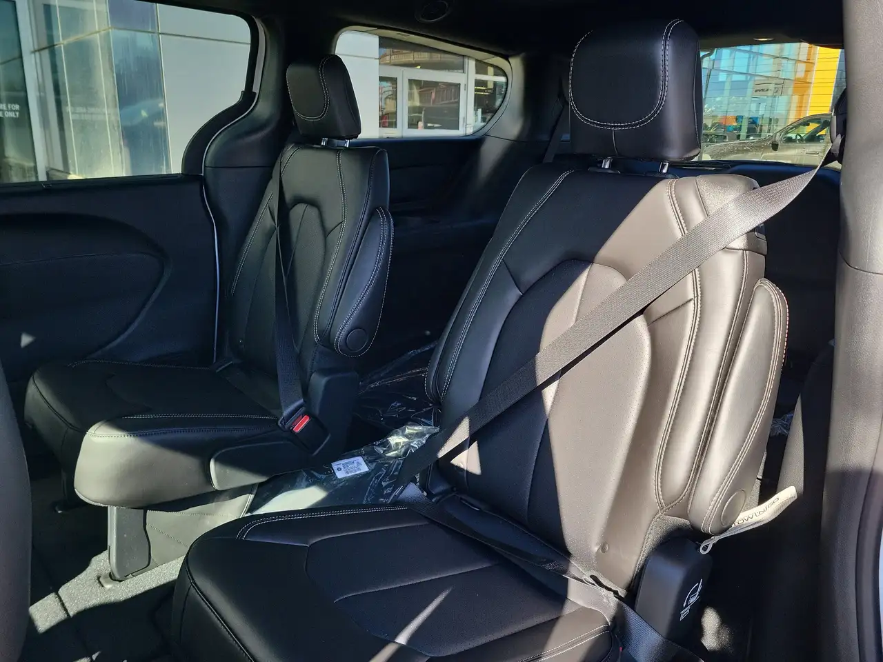 Chrysler Pacifica снимка Chrysler Pacifica