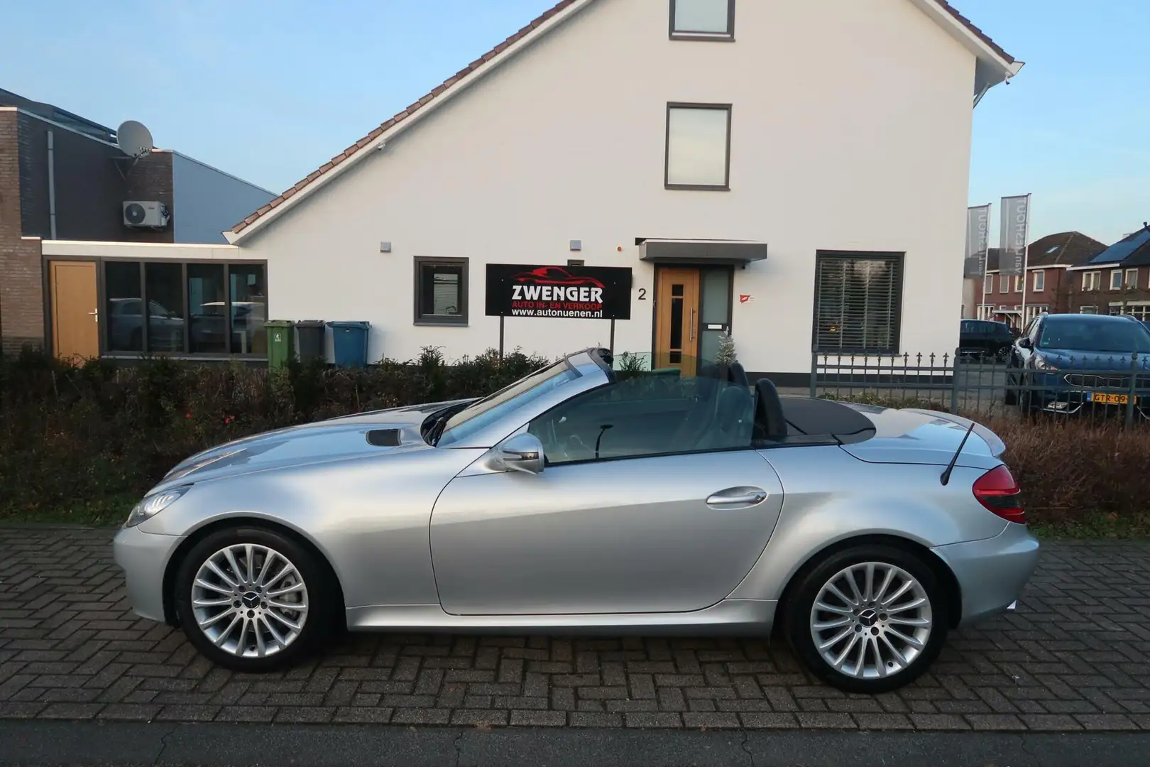 Mercedes-Benz SLK 300 v6 232pk SPORT-EDITION|NAVIGATIE|AIRSCARF|XENON|BL Grijs - 2