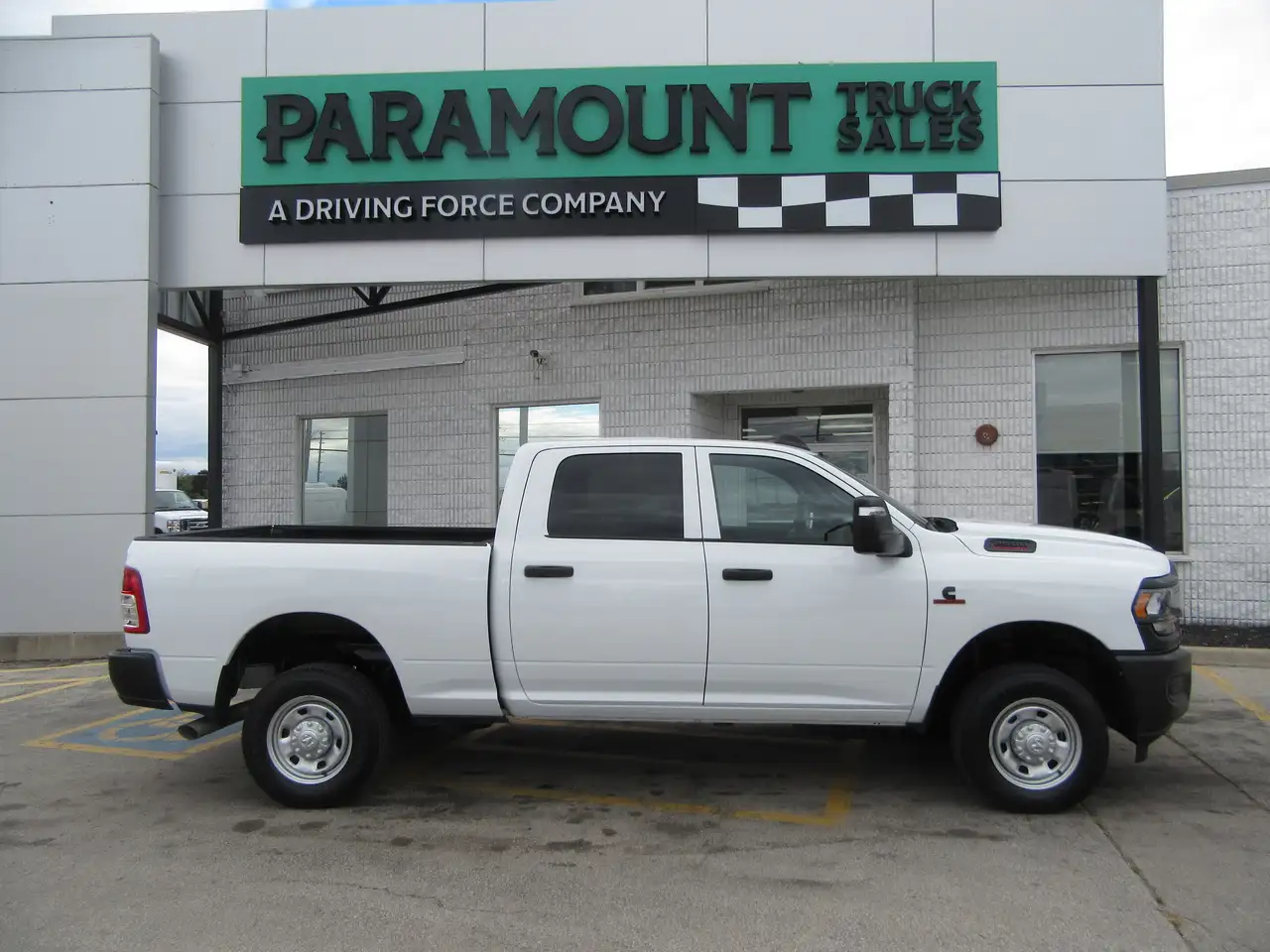 RAM 2500 снимка RAM 2500