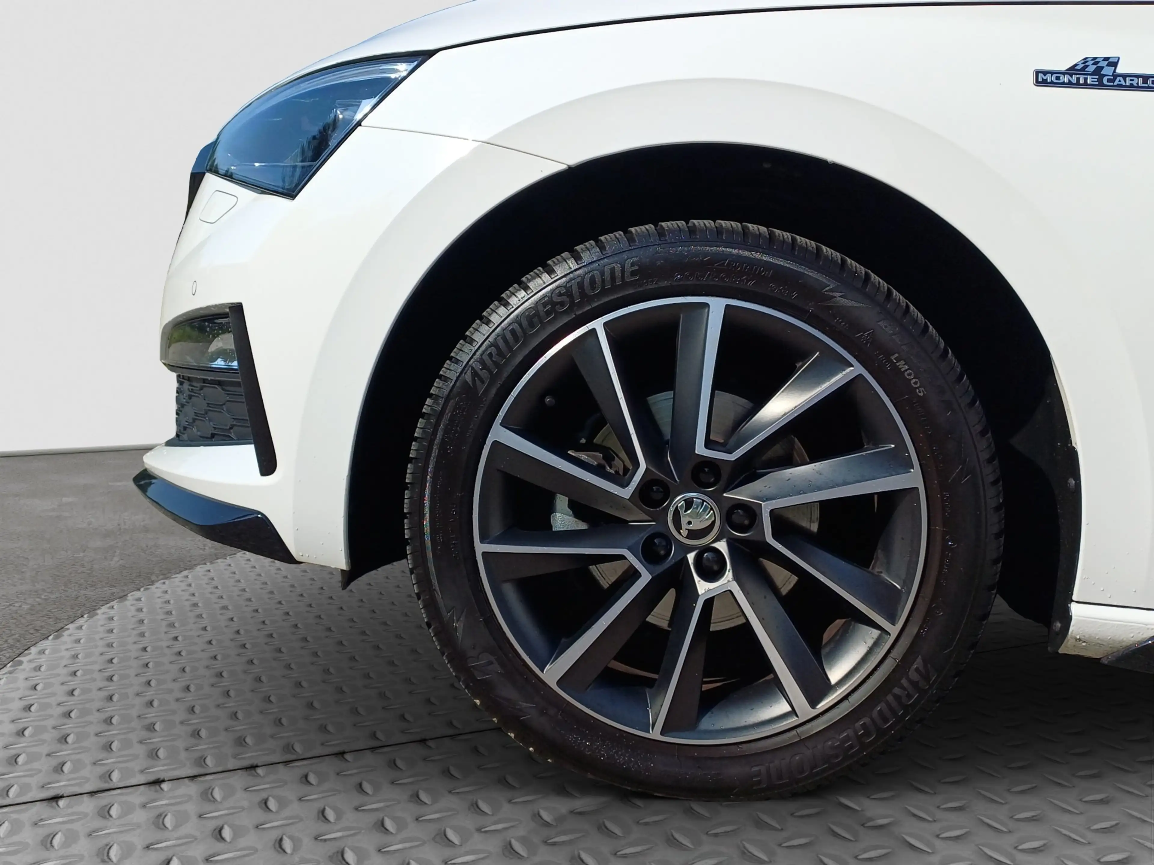 Skoda Scala 1.0 TSI Monte Carlo ACC DESIGN KAM LED ACC — photo 14