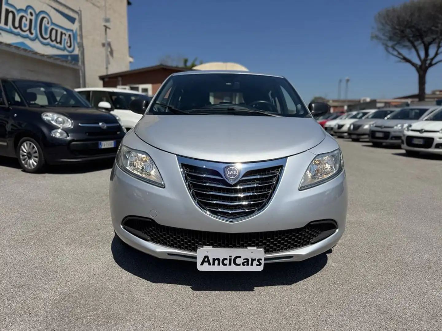 Lancia Ypsilon Ypsilon 1.3 MJT 16V 95 CV 5 porte S&S Silver Argento - 1
