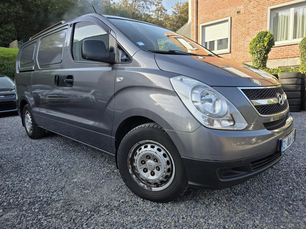 Hyundai H-1