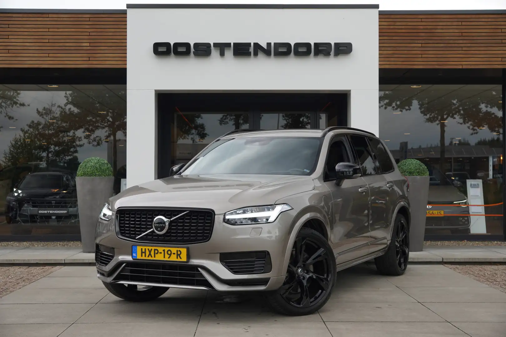 Volvo XC90 2.0 T8/456pk Recharge 7p. AWD R-Design|2022|22"Bla Grijs - 2