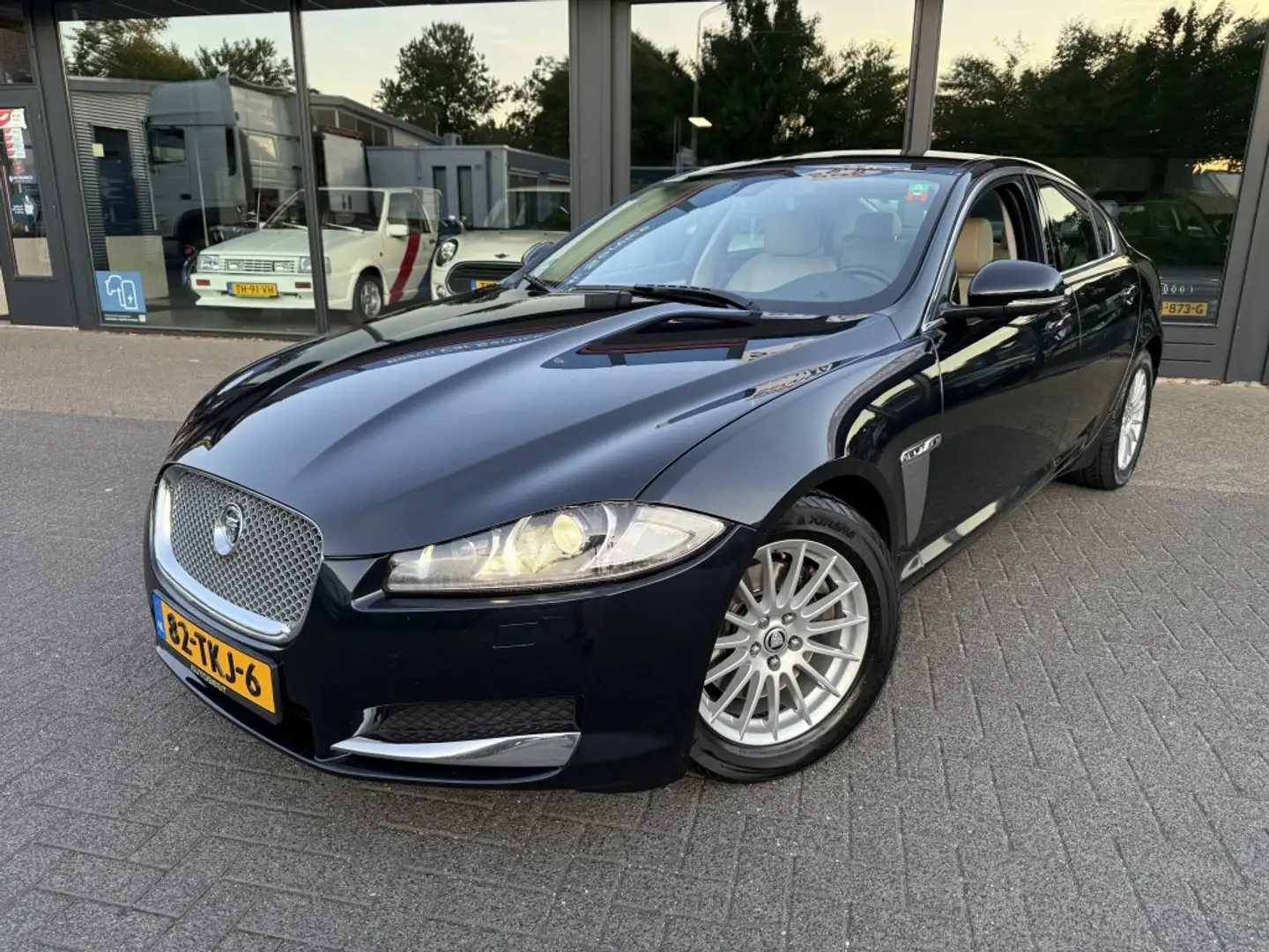 Jaguar XF 3.0D Bleu - 1