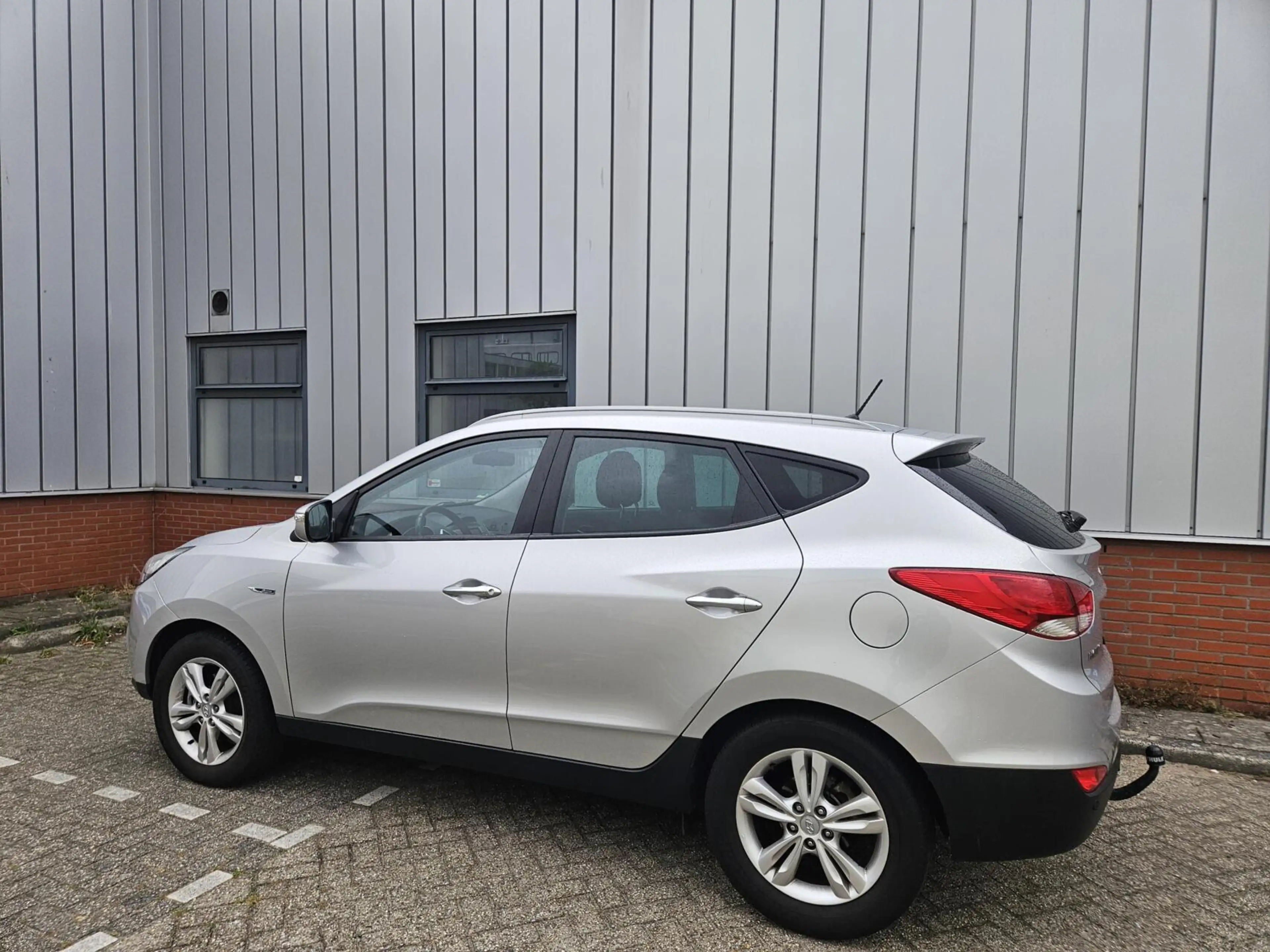 Hyundai iX35 2.0i NAP Cruise PDC Clima — photo 2