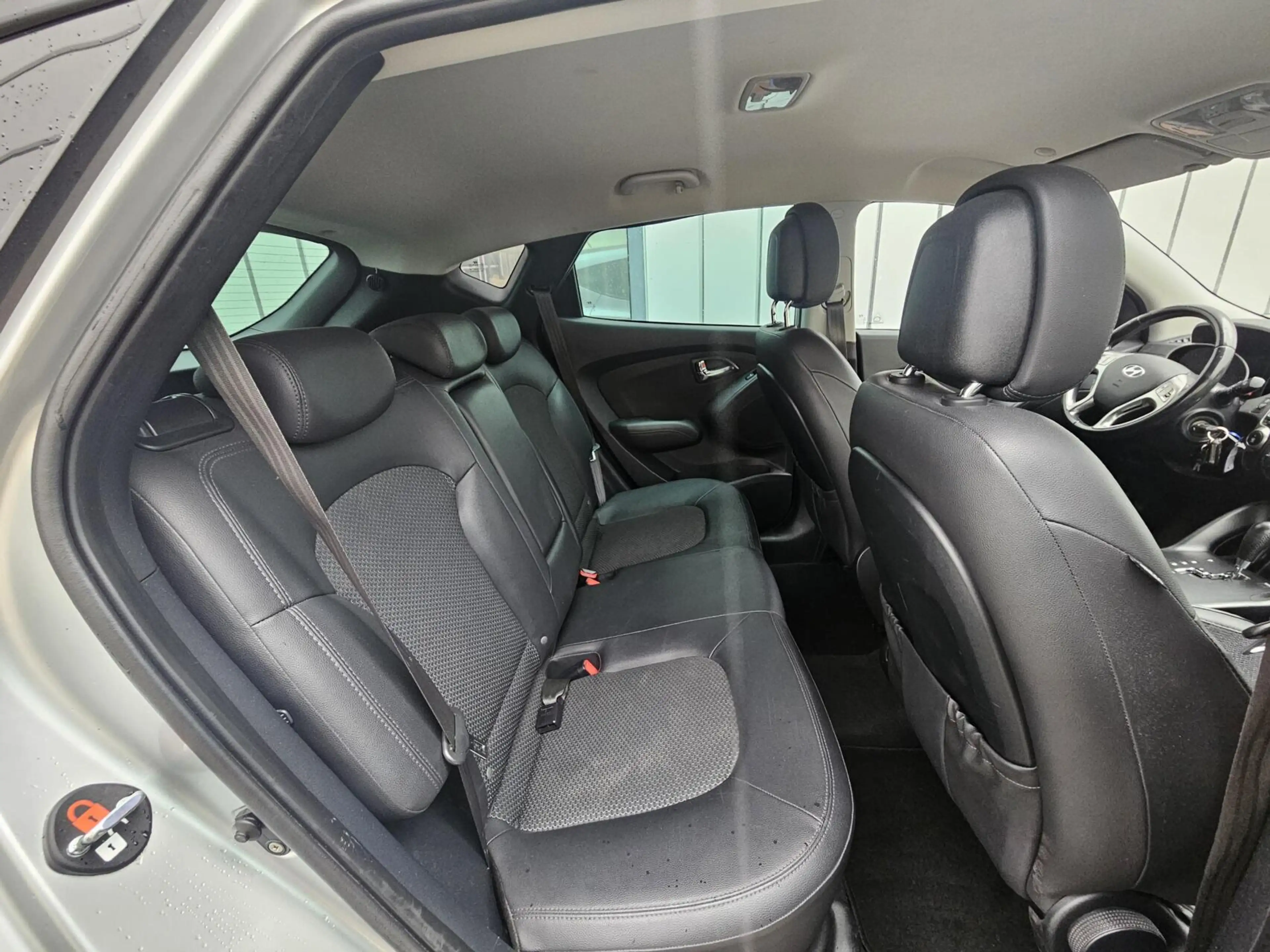 Hyundai iX35 2.0i NAP Cruise PDC Clima — photo 10
