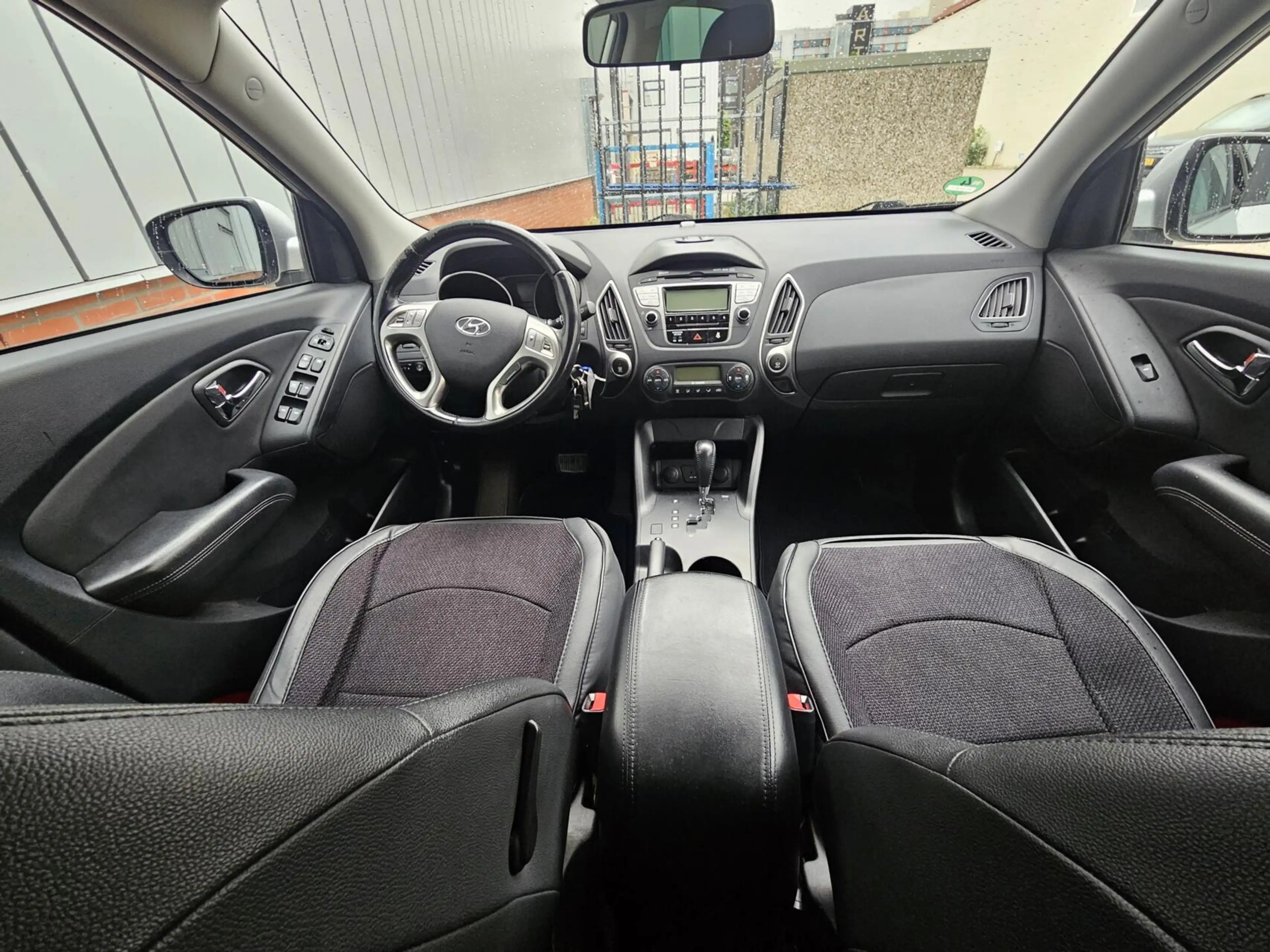 Hyundai iX35 2.0i NAP Cruise PDC Clima — photo 8