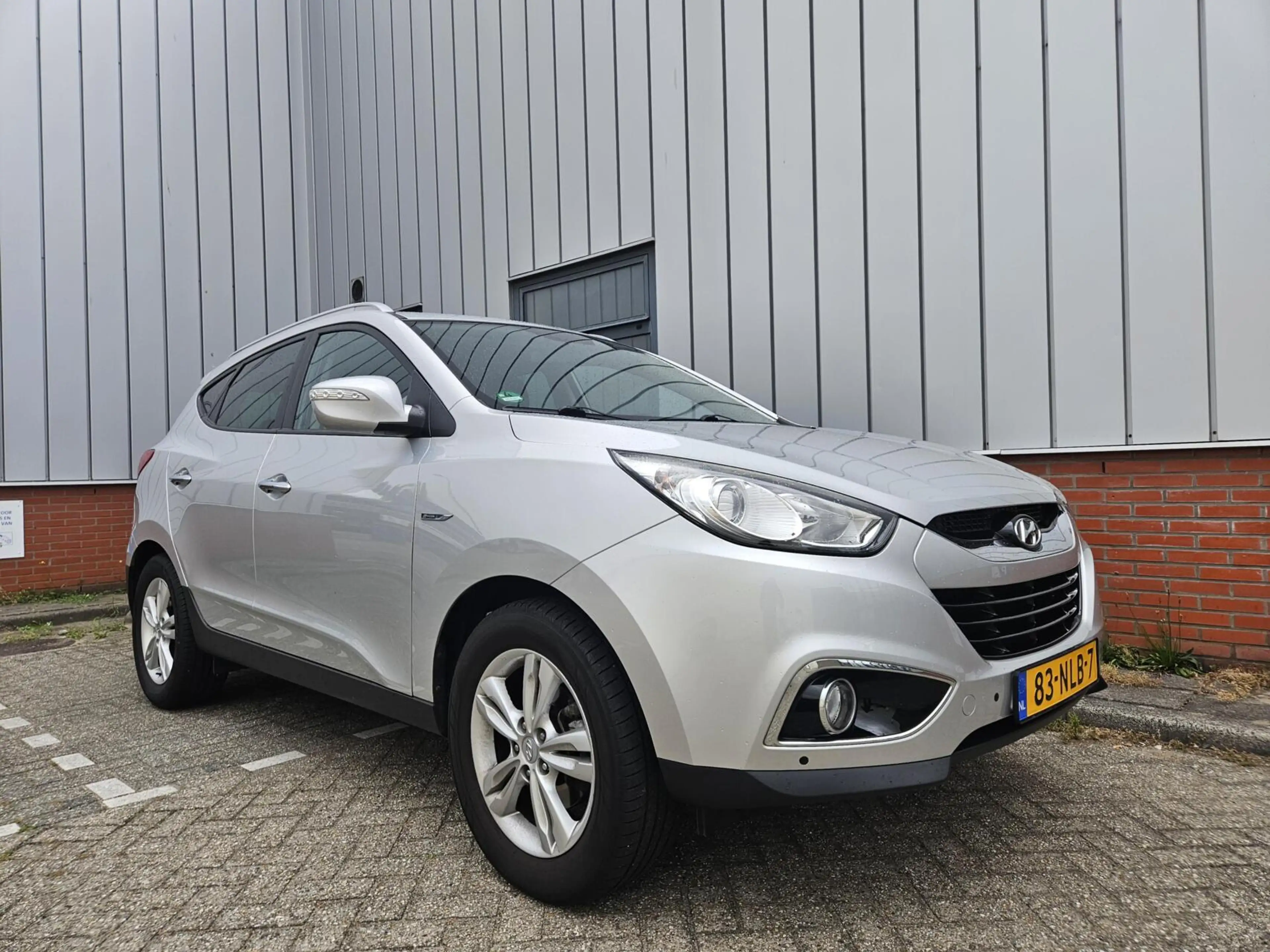 Hyundai iX35 2.0i NAP Cruise PDC Clima — photo 20