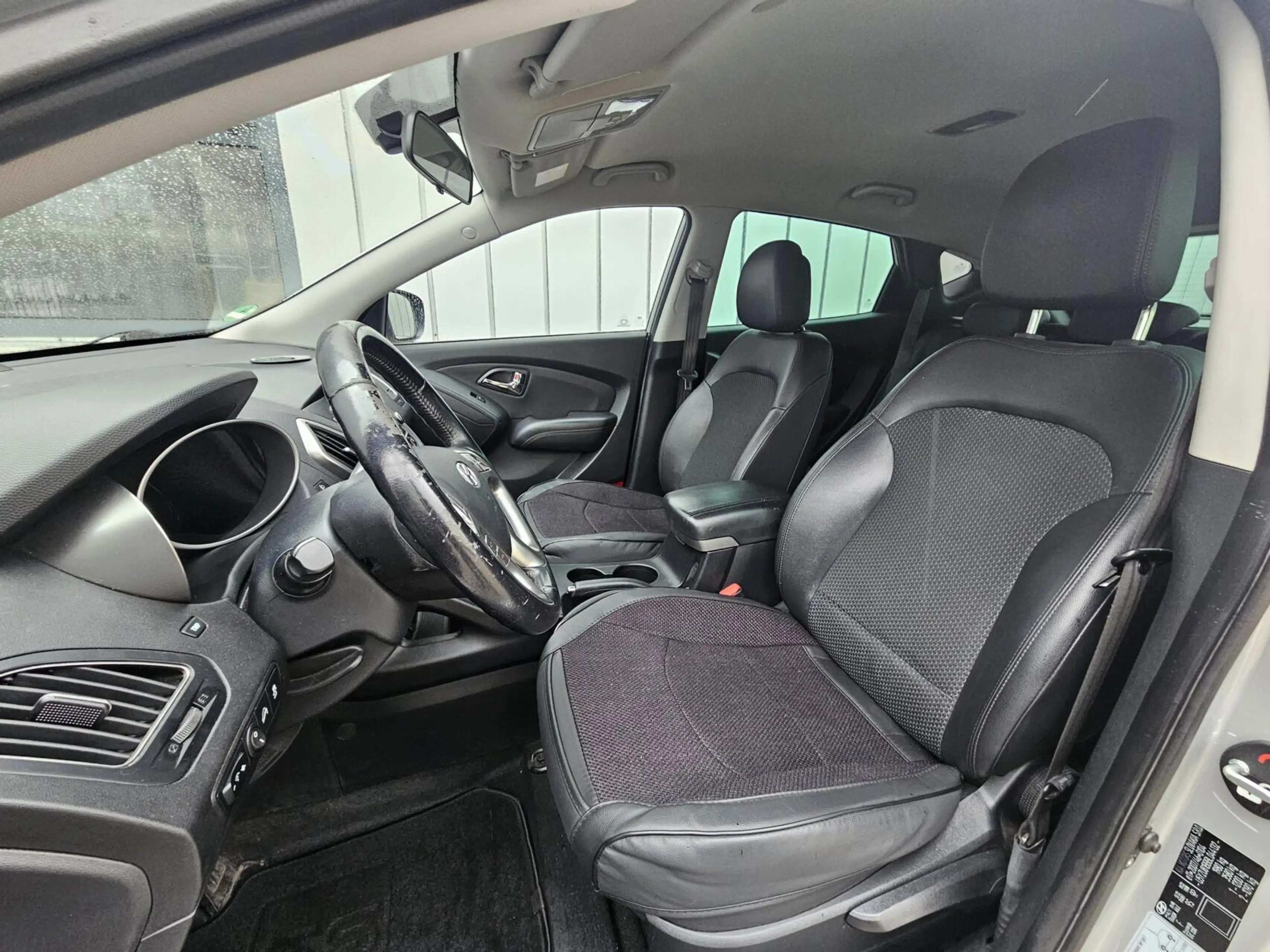 Hyundai iX35 2.0i NAP Cruise PDC Clima — photo 6
