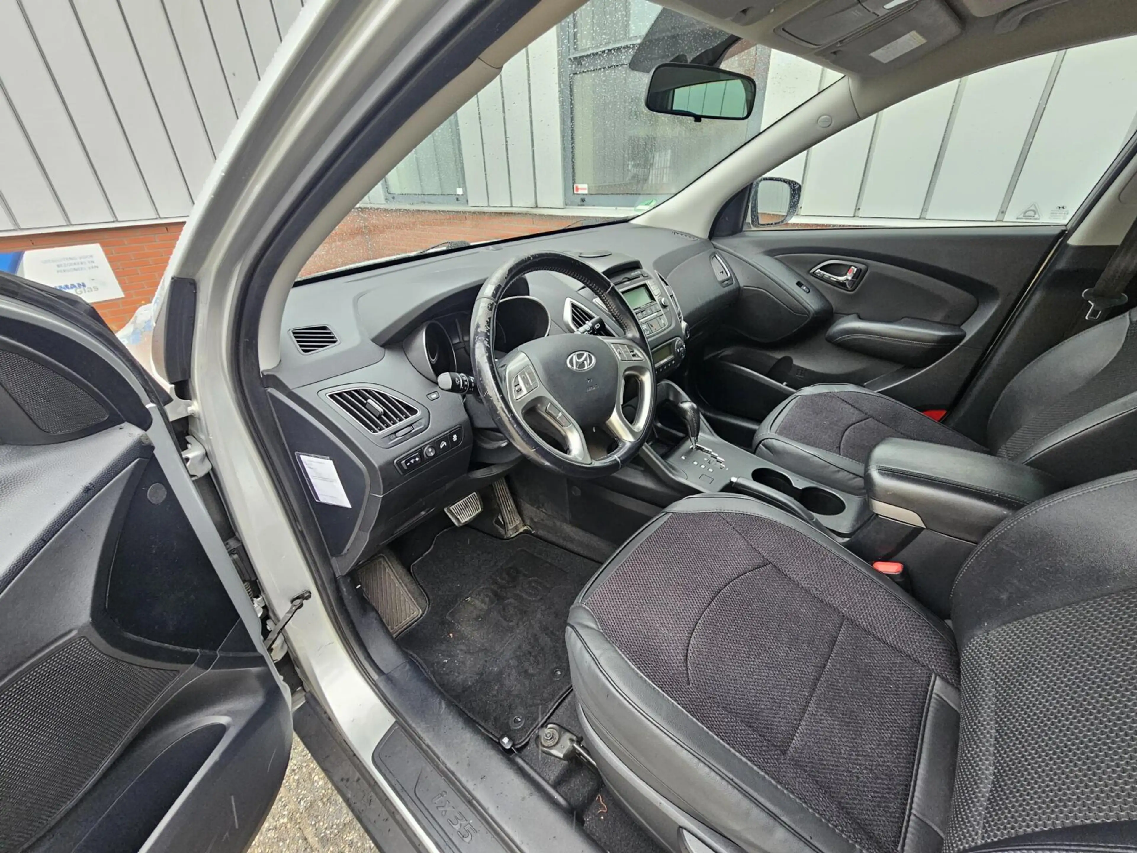 Hyundai iX35 2.0i NAP Cruise PDC Clima — photo 5