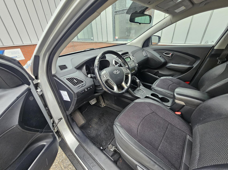 Hyundai iX35 2.0i NAP Cruise PDC Clima — photo 5