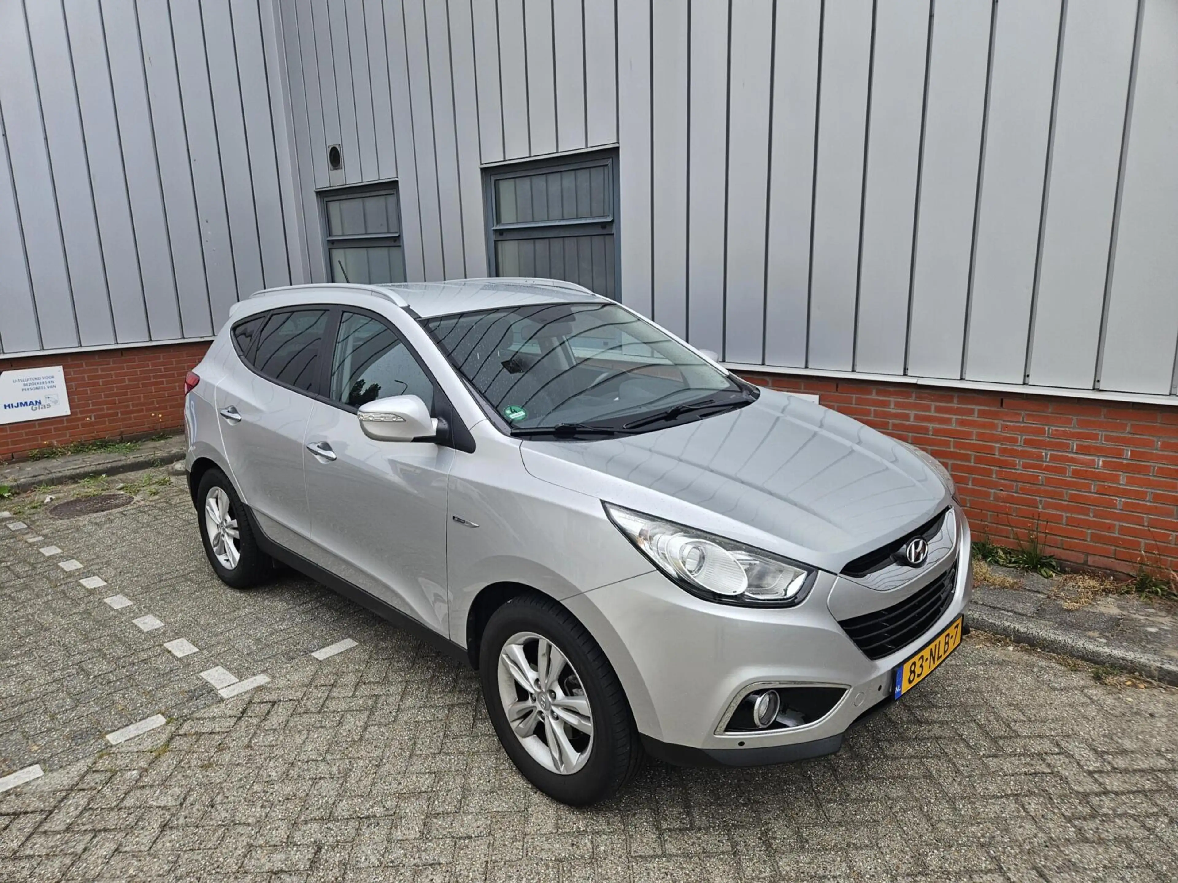 Hyundai iX35 2.0i NAP Cruise PDC Clima — photo 16