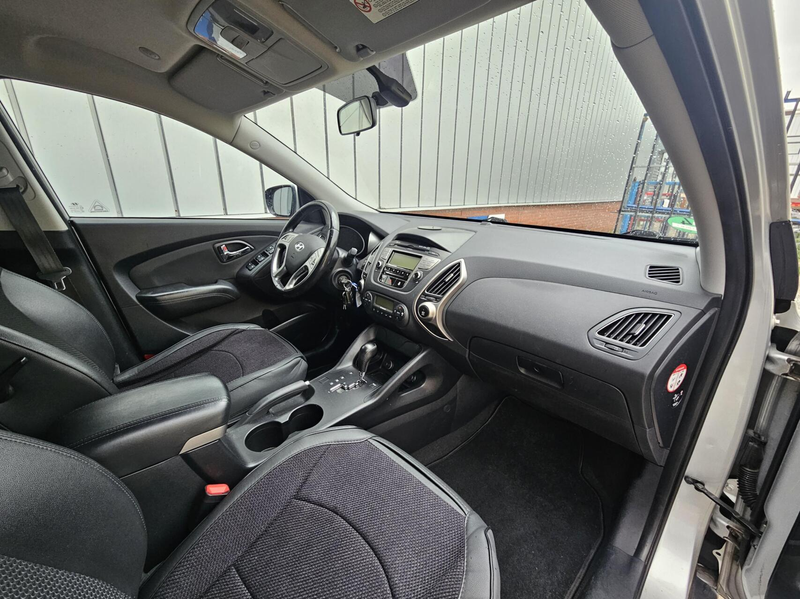 Hyundai iX35 2.0i NAP Cruise PDC Clima — photo 12