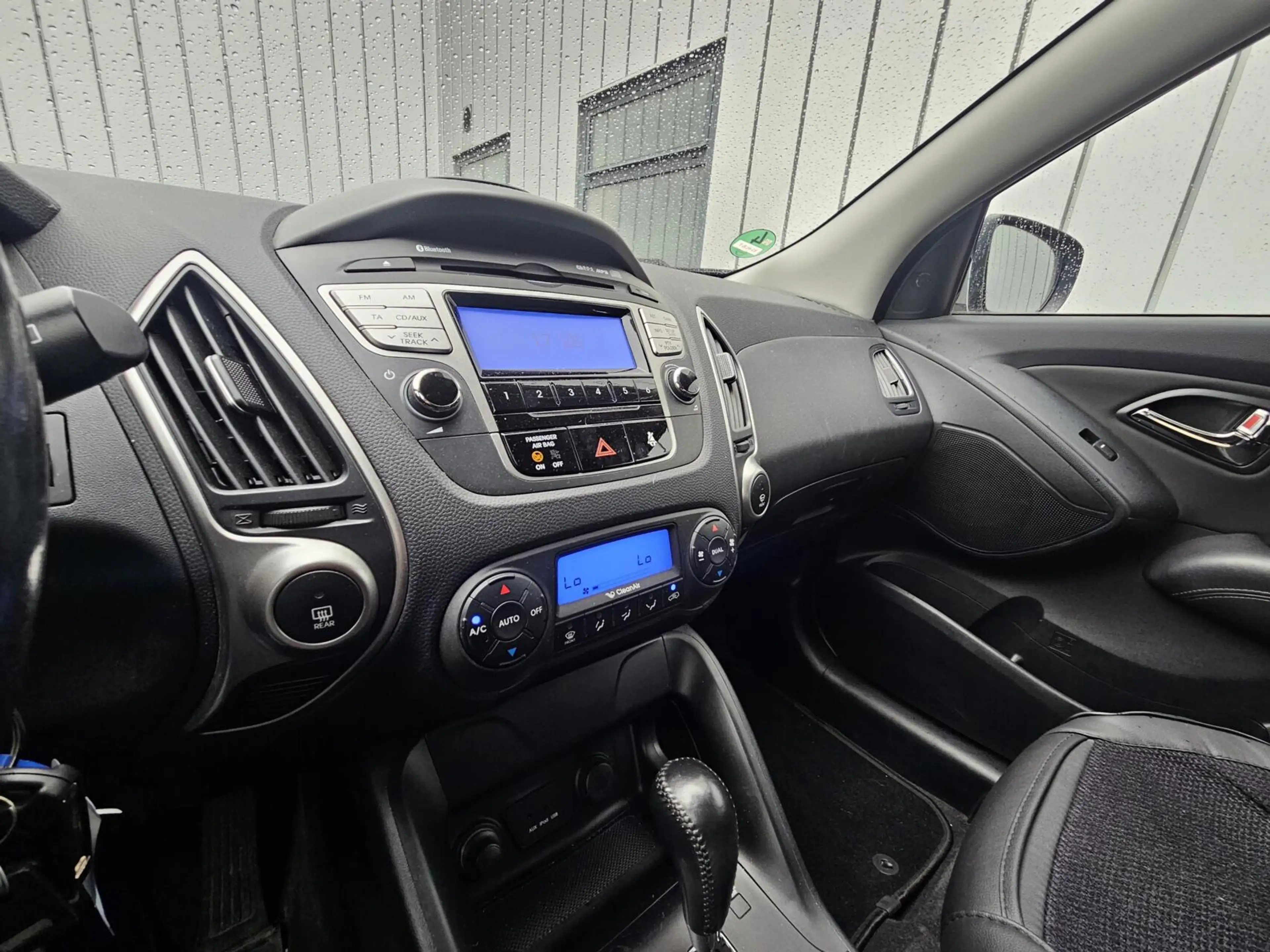 Hyundai iX35 2.0i NAP Cruise PDC Clima — photo 21