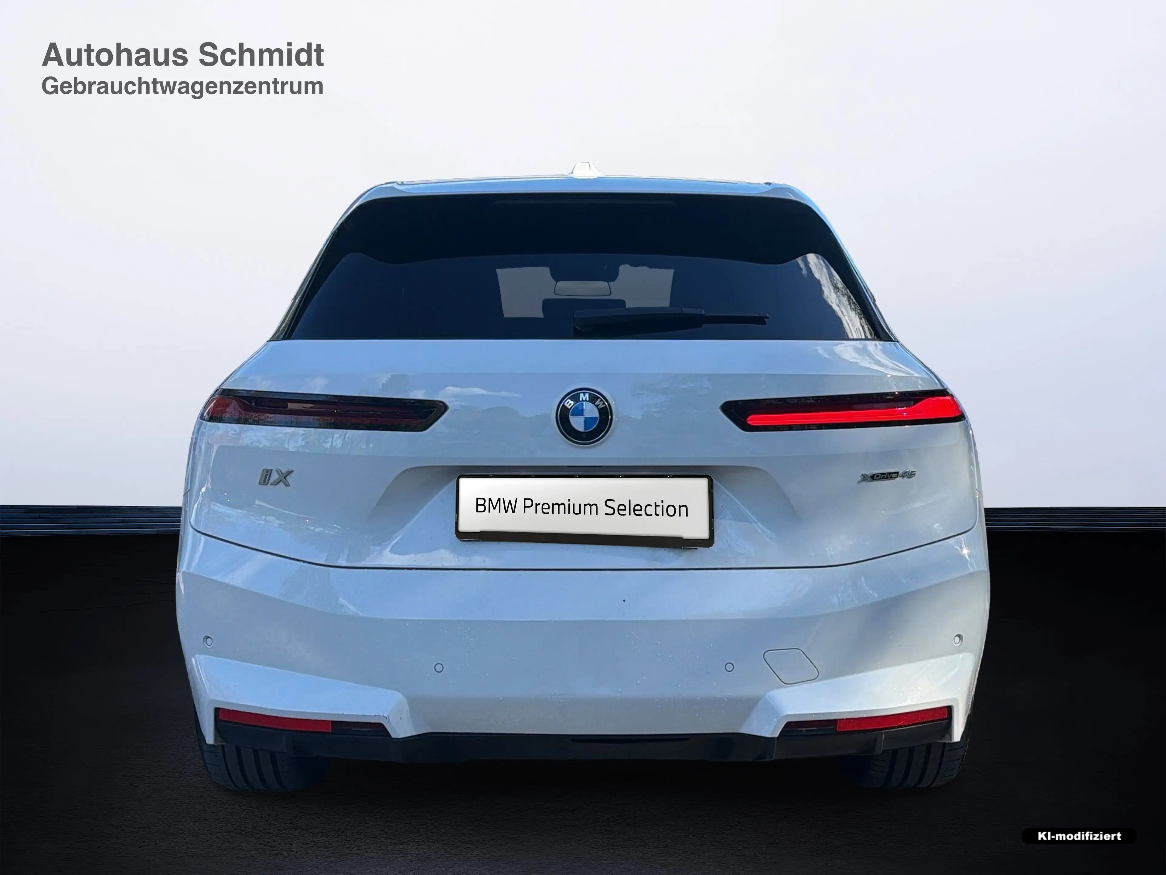 BMW iX xDrive45 — photo 4