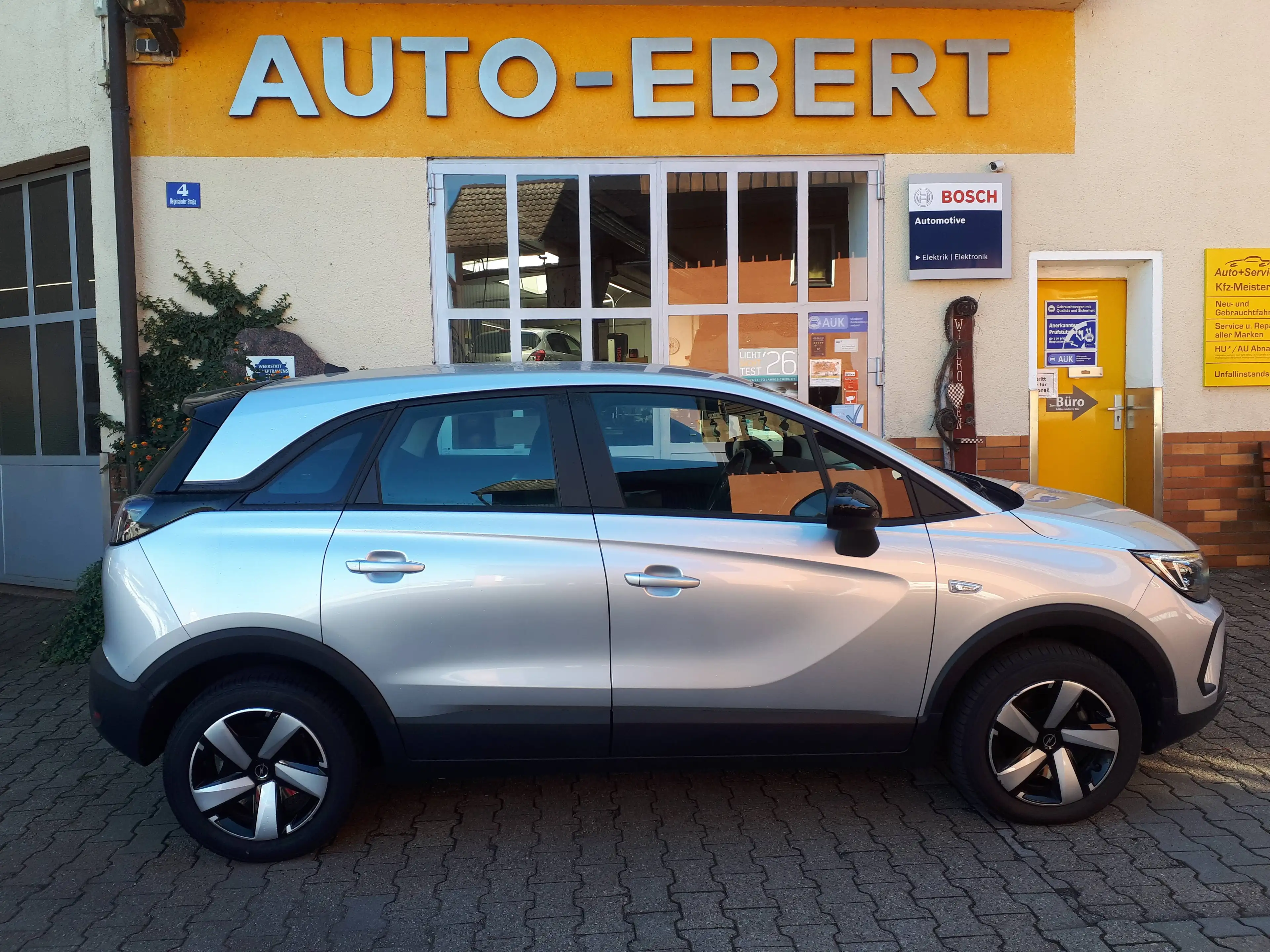 Opel Crossland 1.2 "Enjoy" AUTOMATIK, Sitz-/Lenkradheizung, Frontscheibe beheizbar, LED, DAB, NAVI, etc. — photo 2
