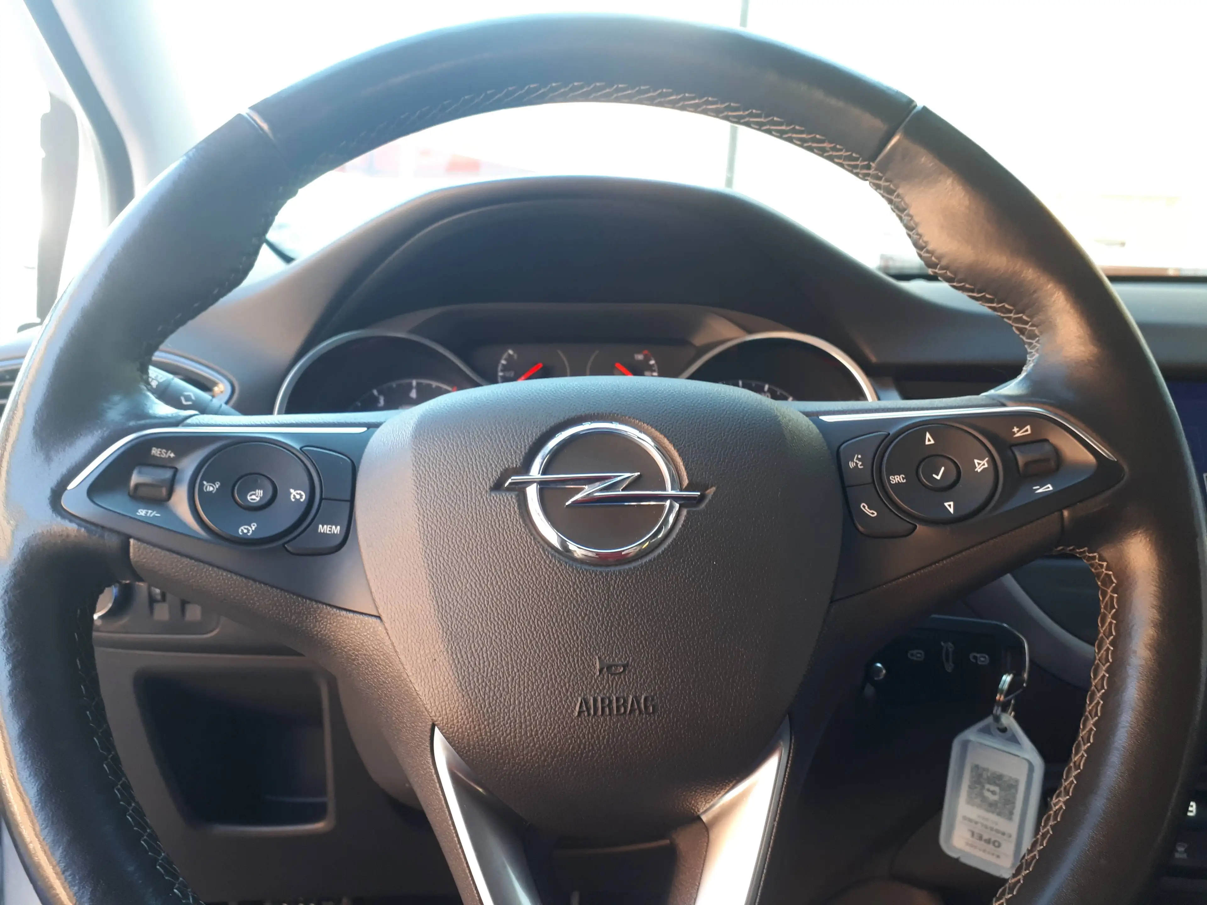 Opel Crossland 1.2 "Enjoy" AUTOMATIK, Sitz-/Lenkradheizung, Frontscheibe beheizbar, LED, DAB, NAVI, etc. — photo 12