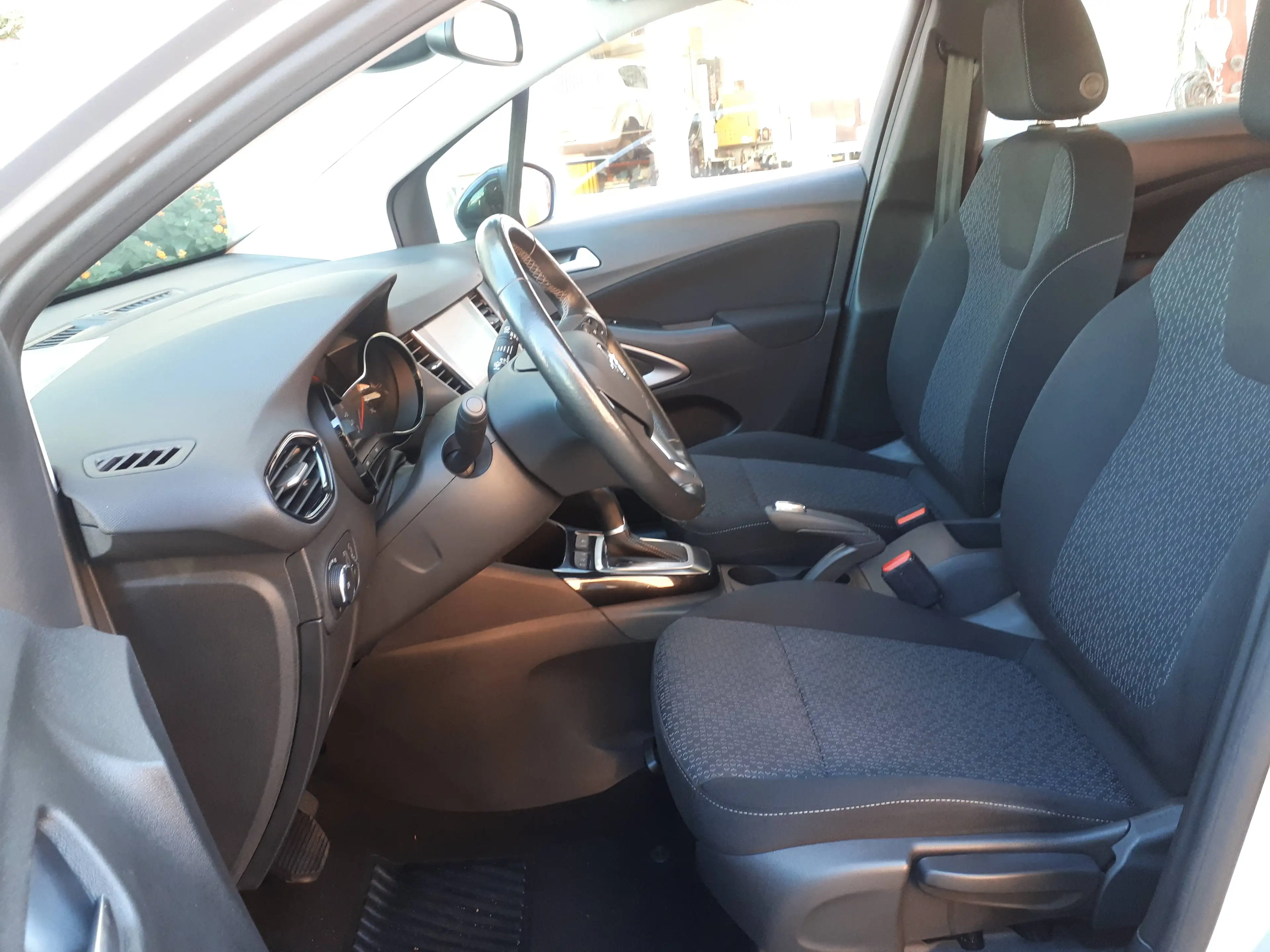 Opel Crossland 1.2 "Enjoy" AUTOMATIK, Sitz-/Lenkradheizung, Frontscheibe beheizbar, LED, DAB, NAVI, etc. — photo 9
