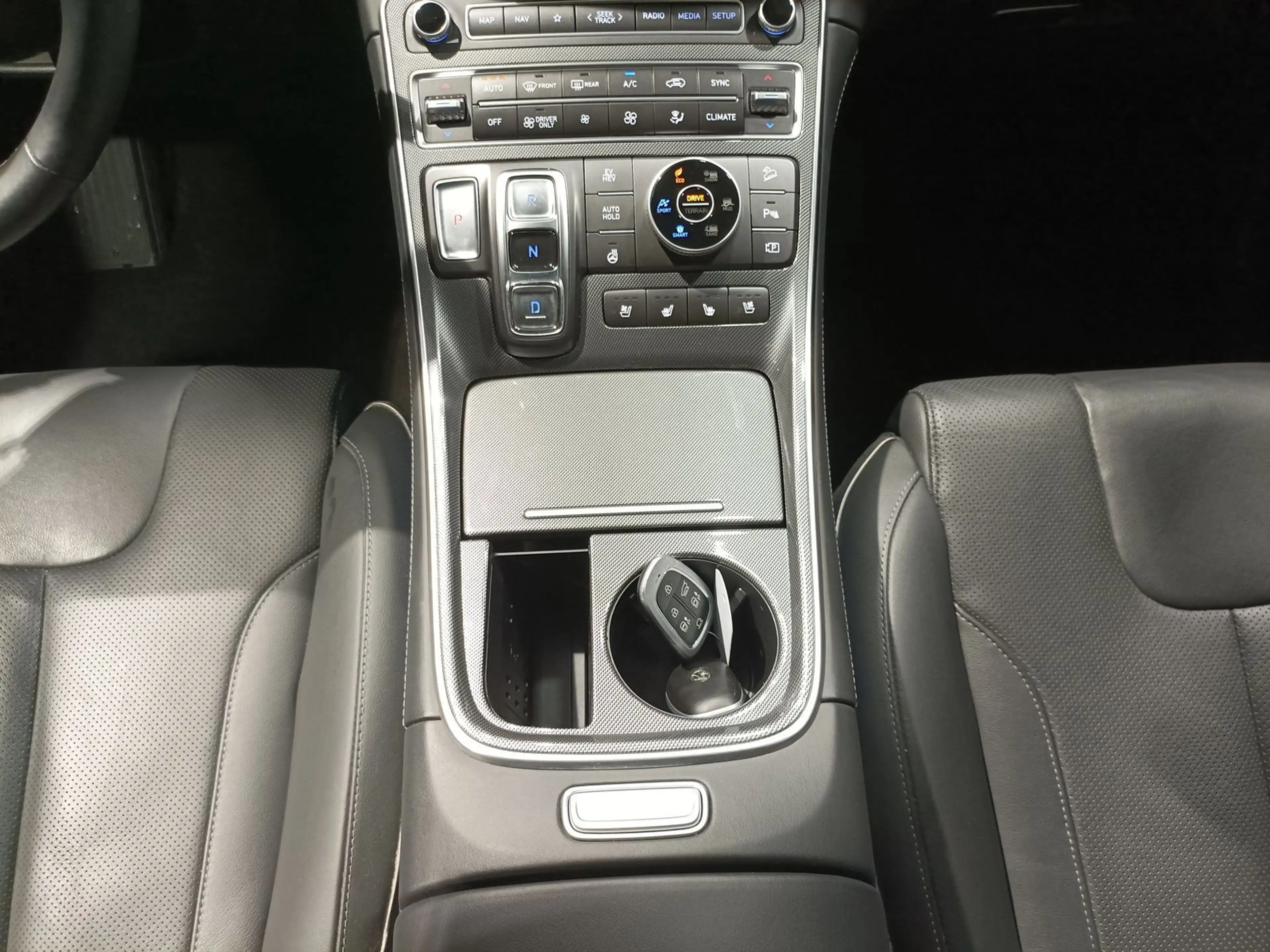 Hyundai SANTA FE 1.6 PHEV Prime 4WD|LED|Navi|360°|ACC — photo 13