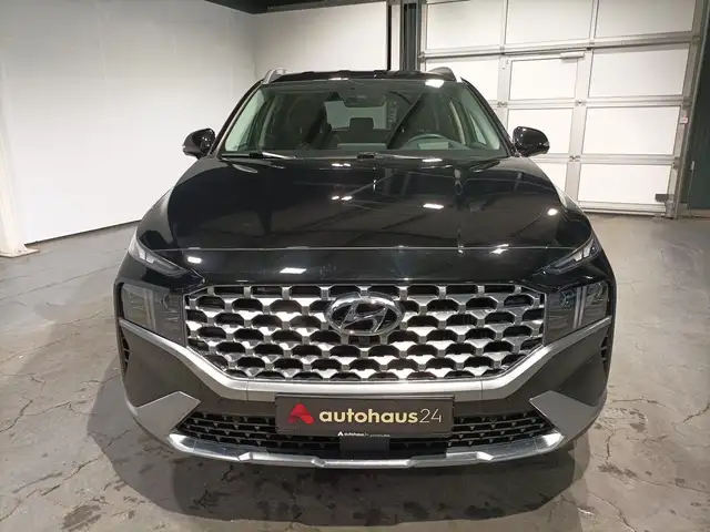 Hyundai Santa Fe view 2