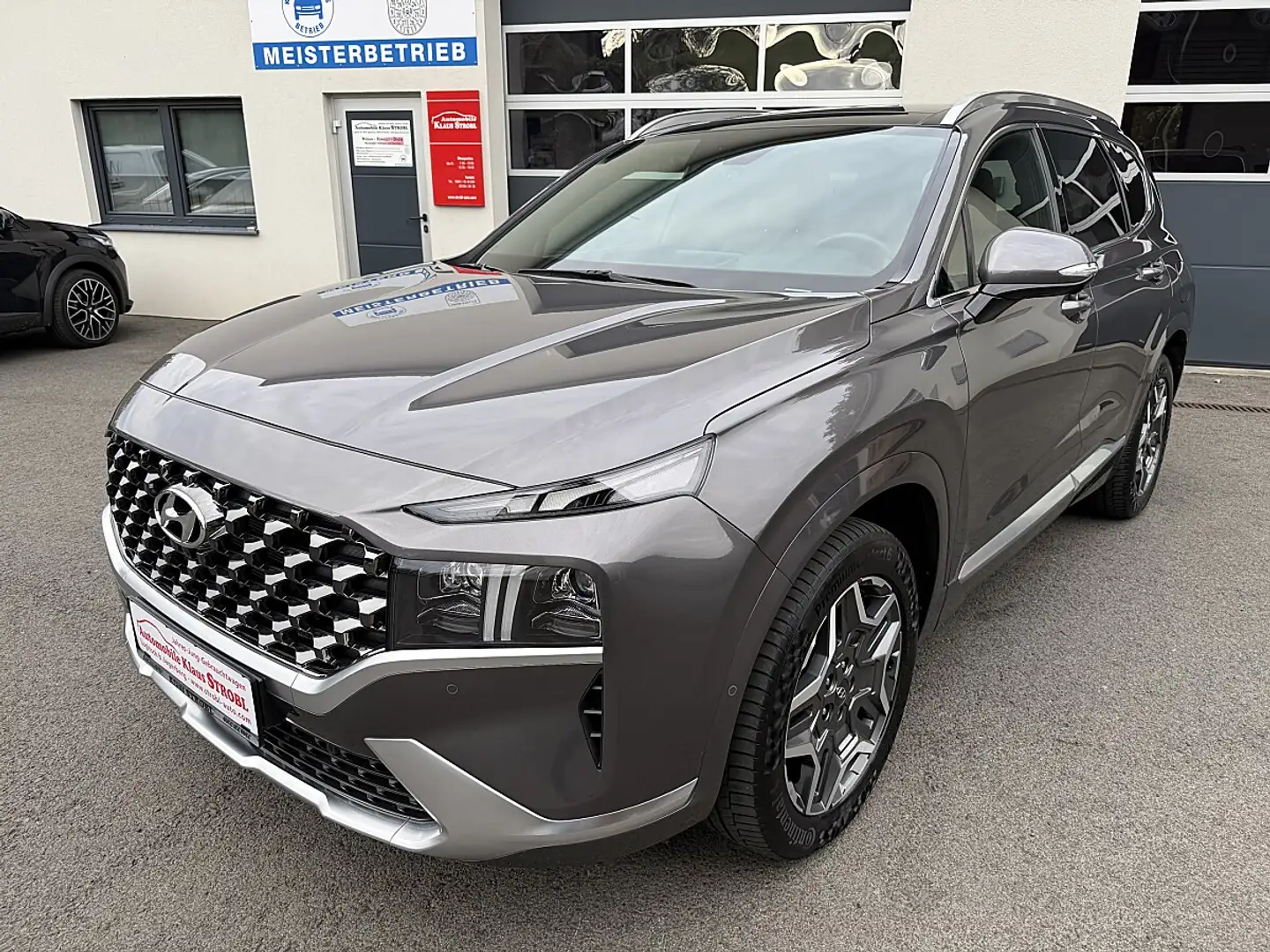 Hyundai SANTA FE Santa Fe 1,6 T-GDI Plug-In 4WD 5stz. Luxury Lin... Grau - 1