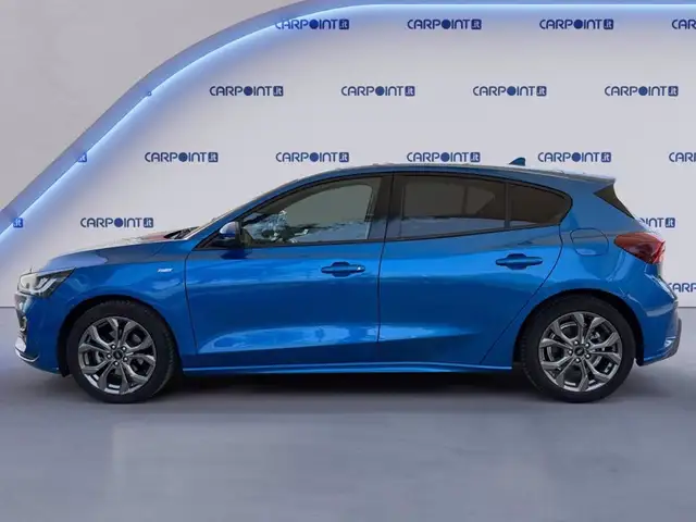 Ford Focus view 2