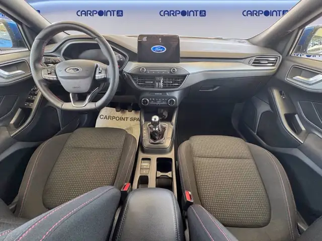 Ford Focus view 10