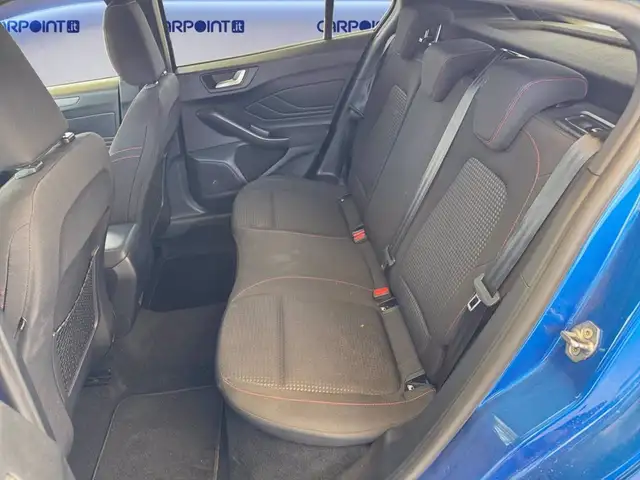 Ford Focus view 13