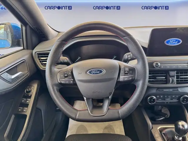 Ford Focus view 12