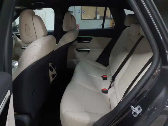 Mercedes-Benz GLC view 13