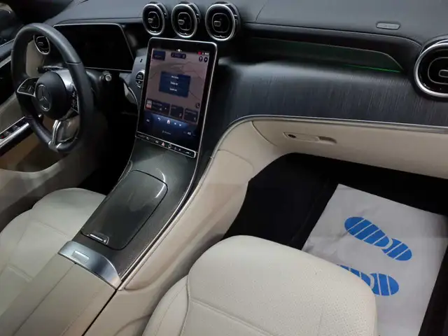Mercedes-Benz GLC view 9