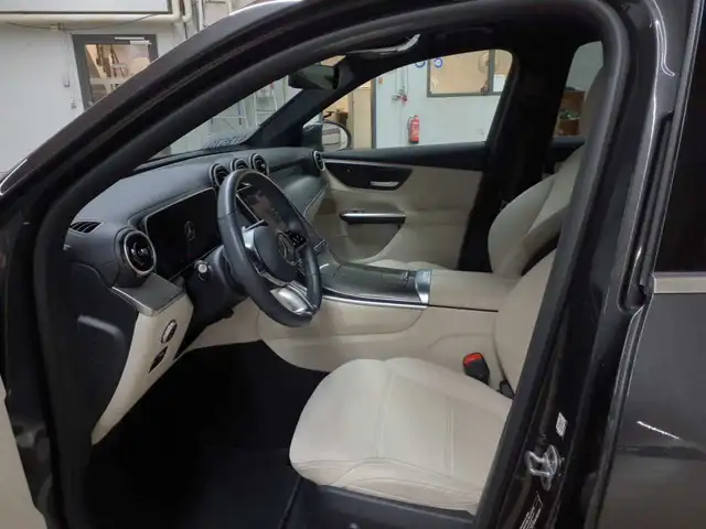 Mercedes-Benz GLC view 7