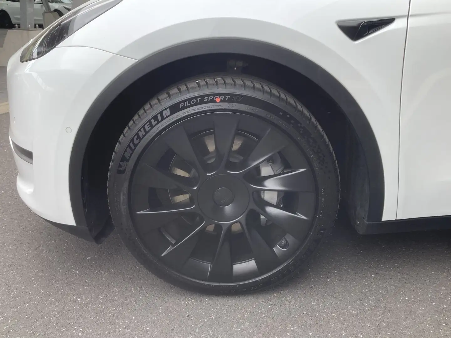 Tesla Model Y Long Range/Certified Pre owned Wit - 2