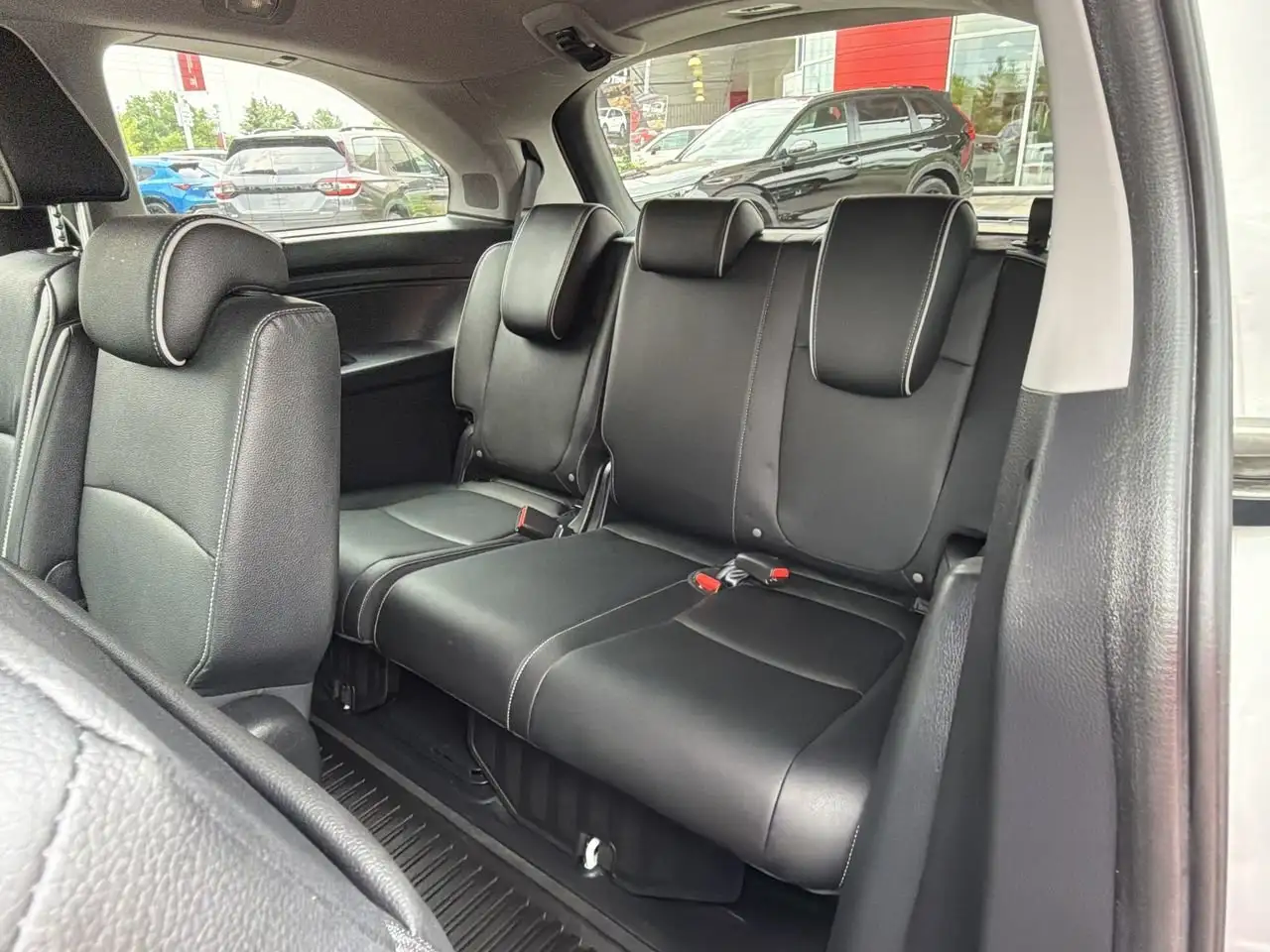 Honda Odyssey снимка Honda Odyssey