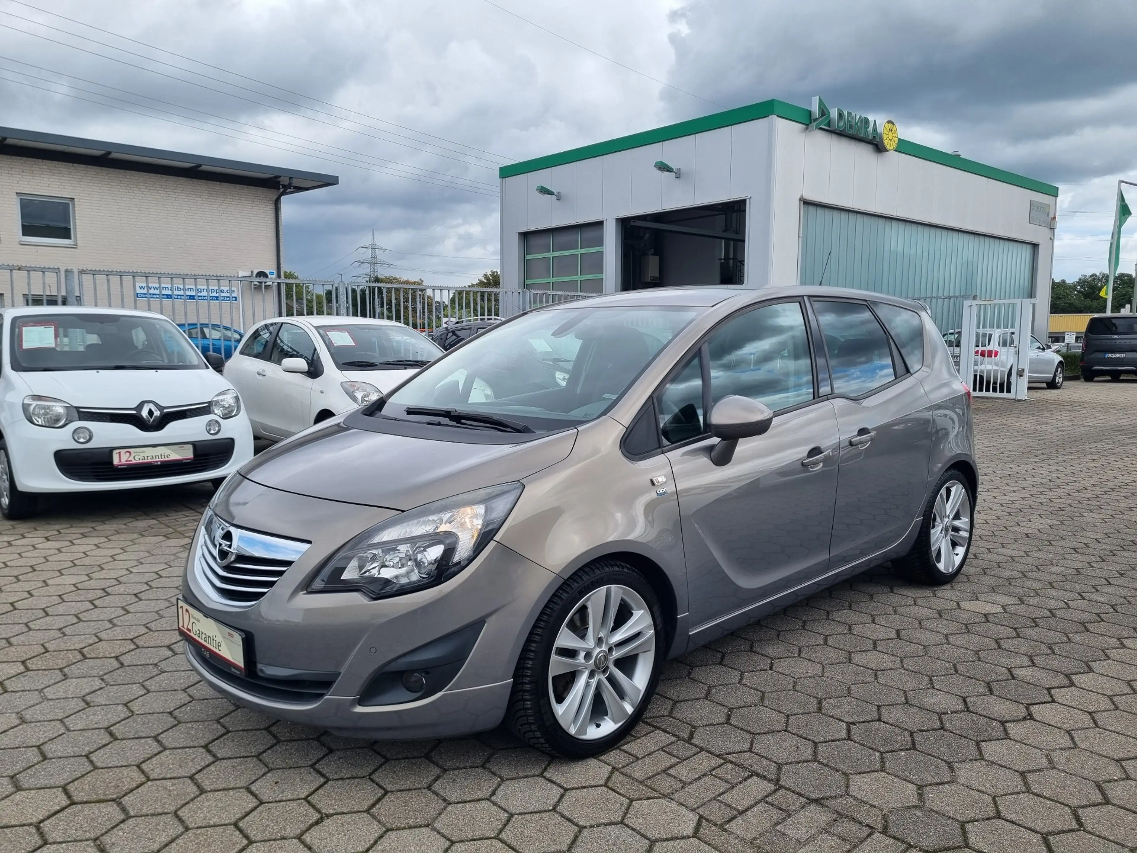 Opel Meriva 1.4 Innovation OPC-Line"Allwetter bereift"AHK...