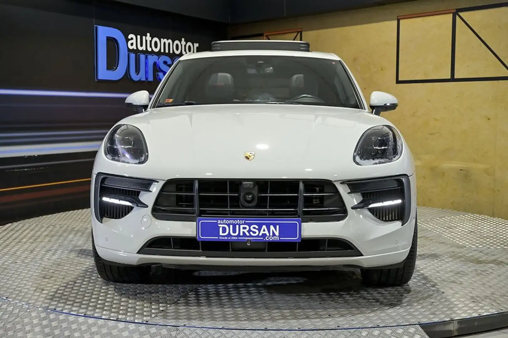 Porsche Macan GTS Grau - 2