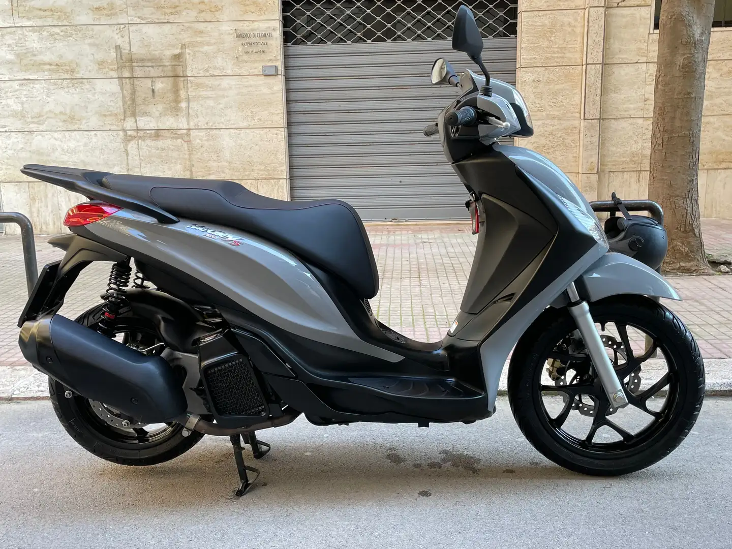 Piaggio Medley 150 Sport Grey - 1