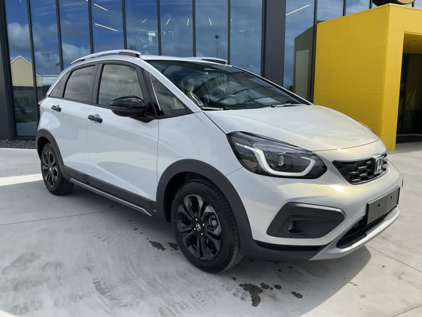 Honda Jazz 1.5 Hev eCVT Crosstar Bílá - 1