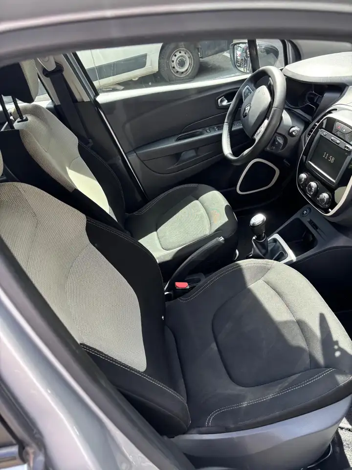 Renault Captur — photo 4
