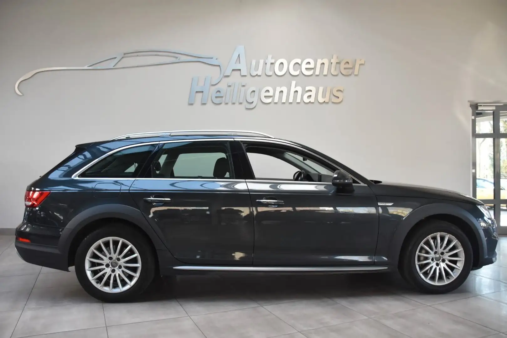 Audi A4 allroad 3.0 TDI Quattro Bi-Xenon Navi AHK PDC Gris - 2