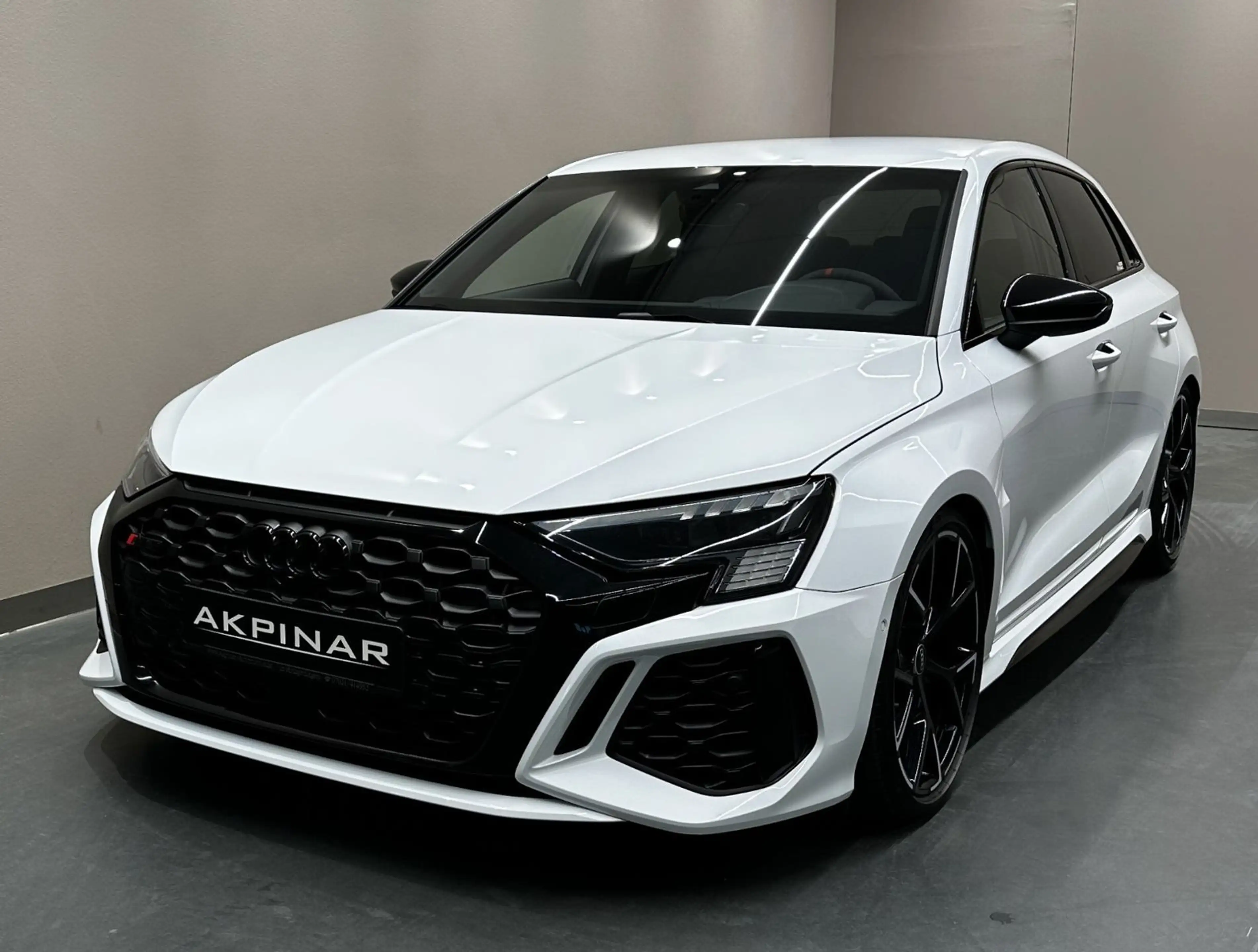 Audi RS3 Sportback quattro*HPerformance 530PS*KW* — photo 2