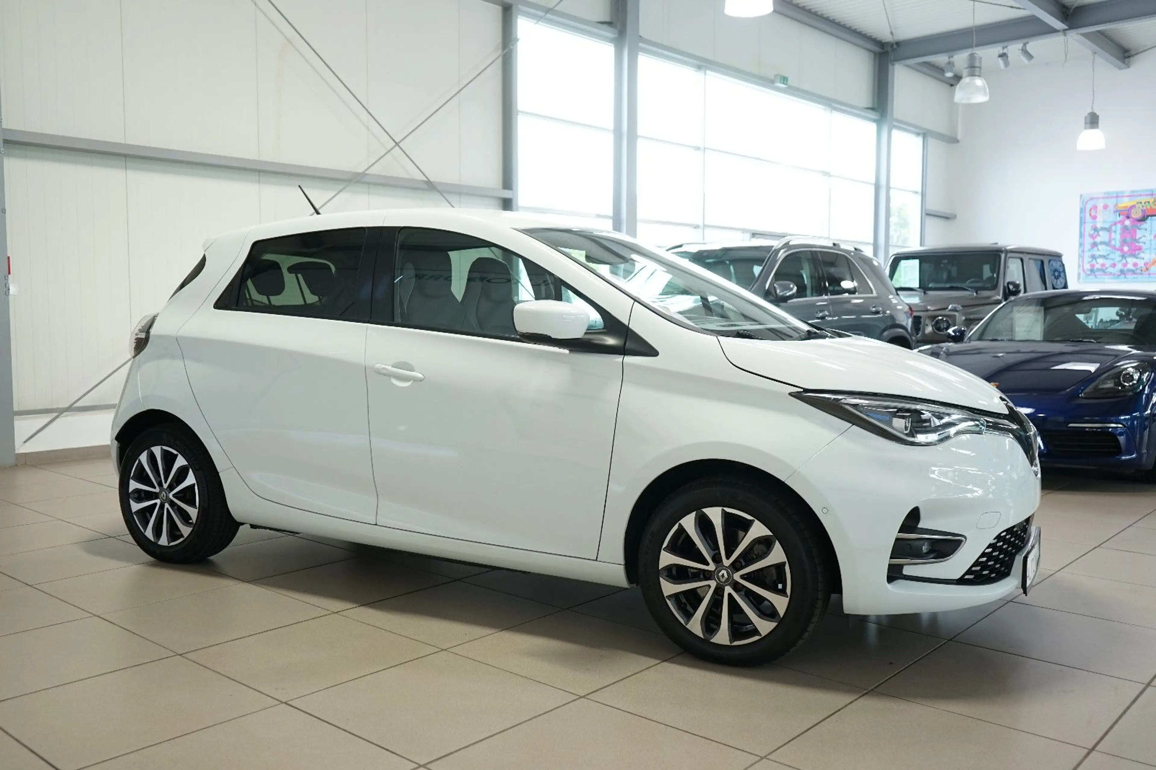 Renault ZOE EV50 135 Iconic LED+Kamera+Sitzheizung+Navi — photo 6