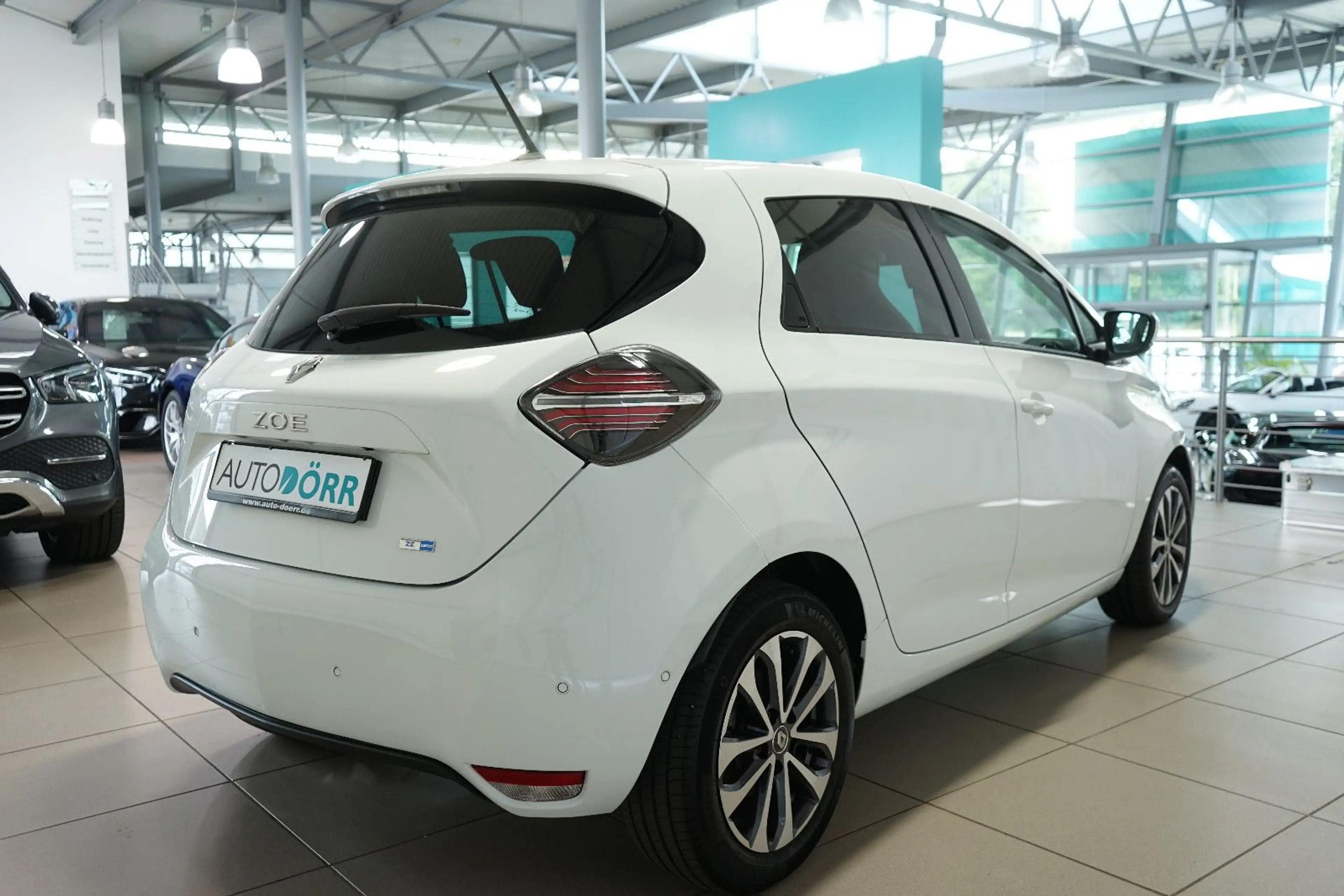 Renault ZOE EV50 135 Iconic LED+Kamera+Sitzheizung+Navi — photo 5