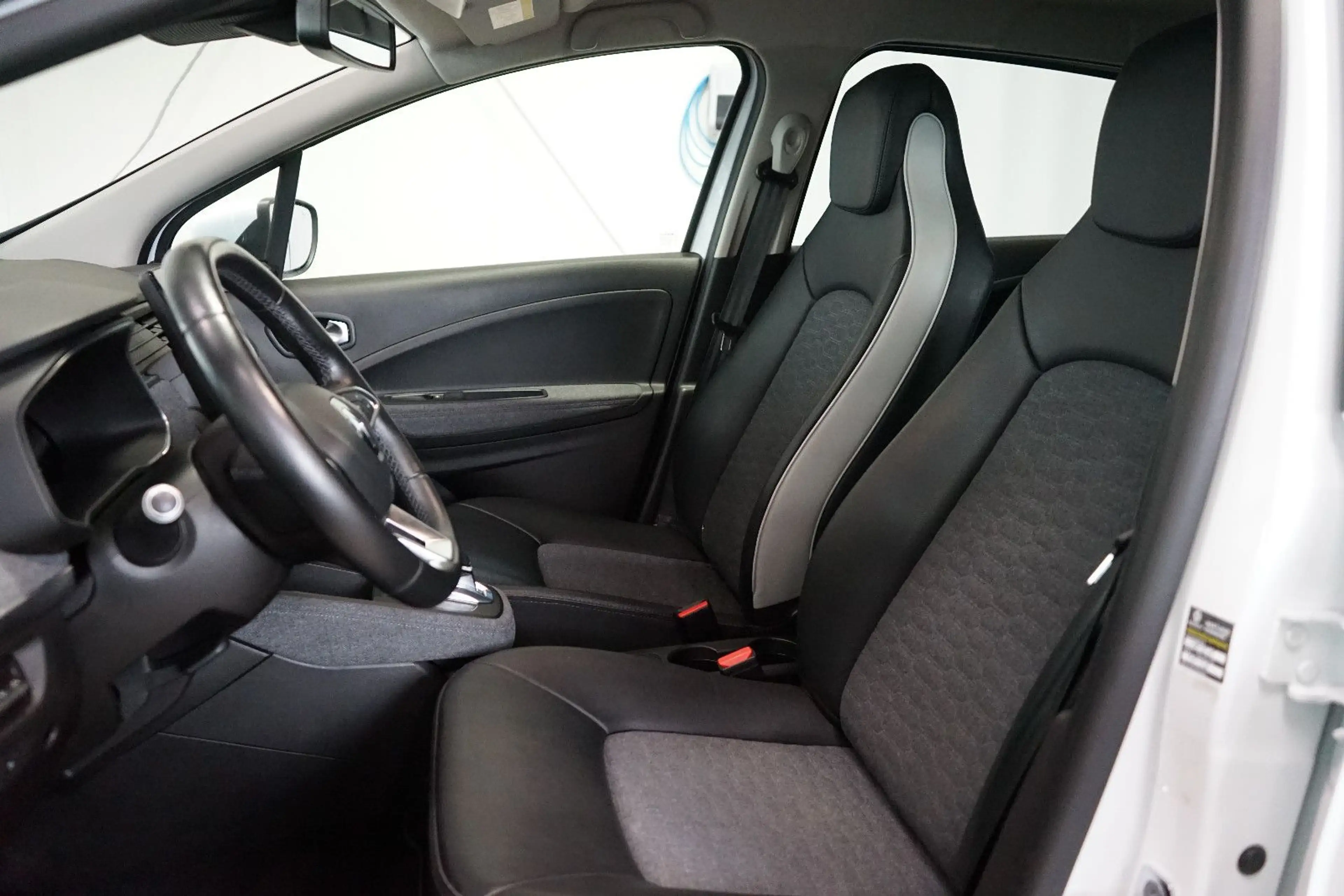 Renault ZOE EV50 135 Iconic LED+Kamera+Sitzheizung+Navi — photo 10