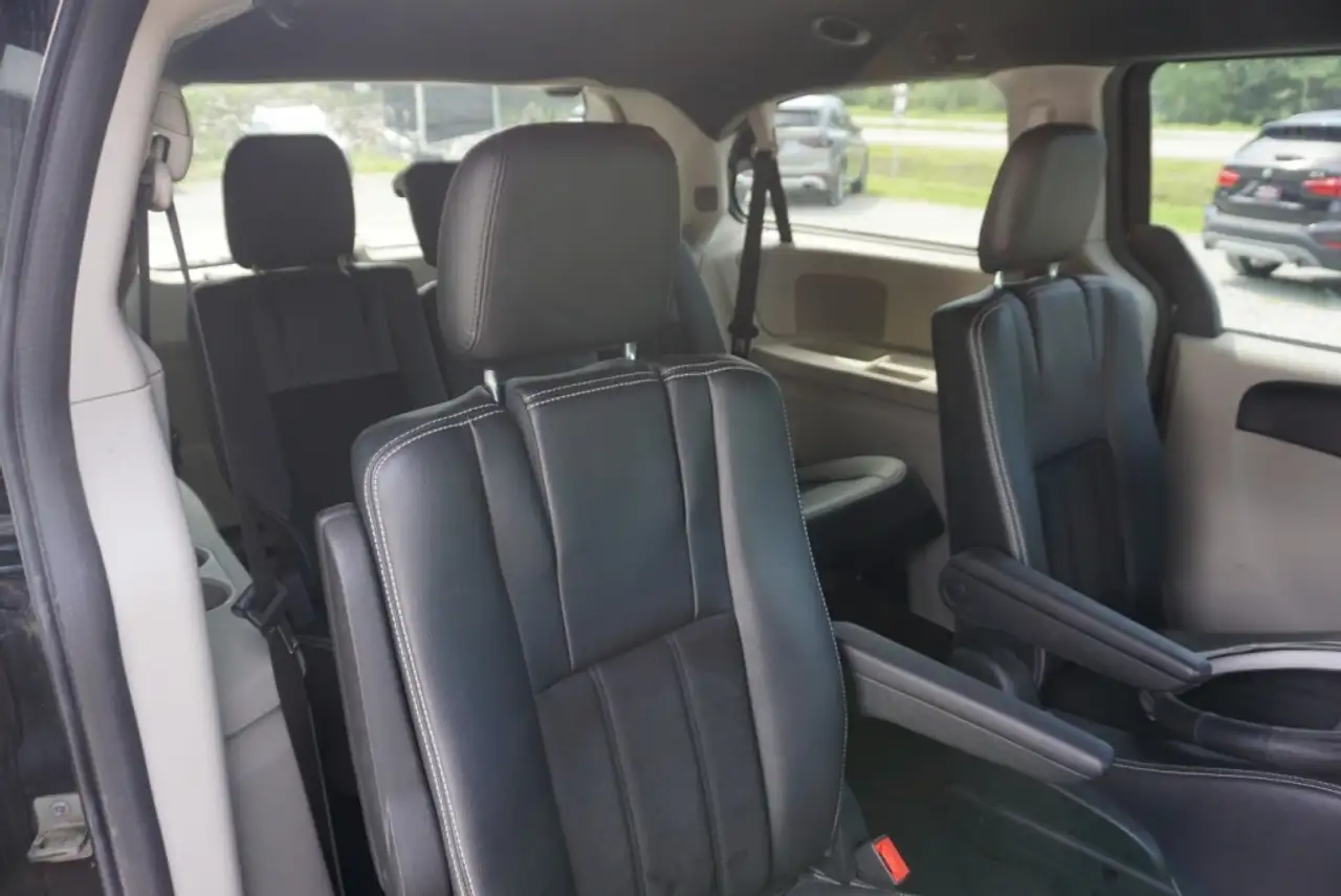 Dodge Grand Caravan снимка Dodge Grand Caravan
