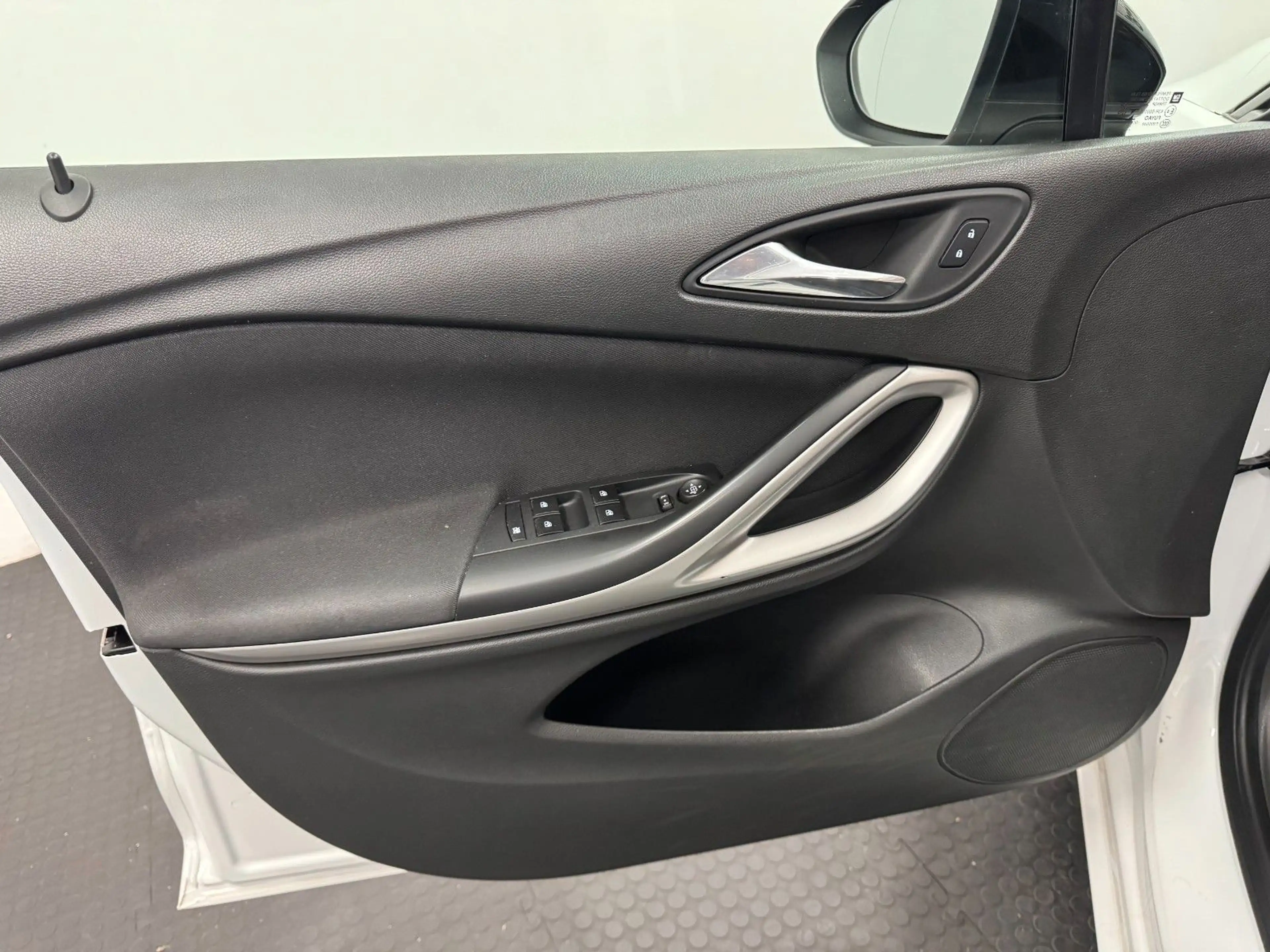 Opel Astra K Sports Tourer*PDC*AHK*NAVI*DAB*LED* — photo 11
