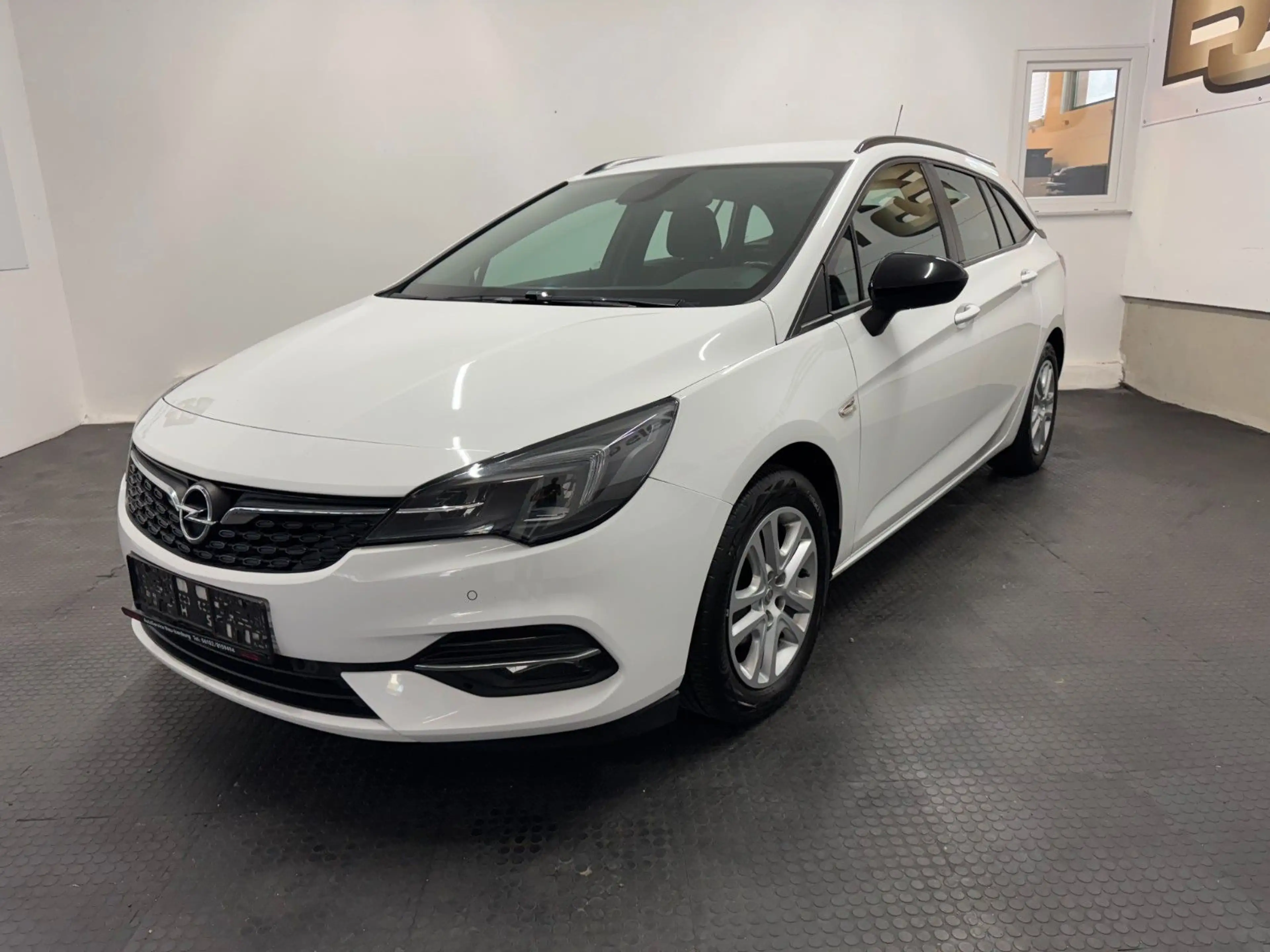 Opel Astra K Sports Tourer*PDC*AHK*NAVI*DAB*LED* — photo 3